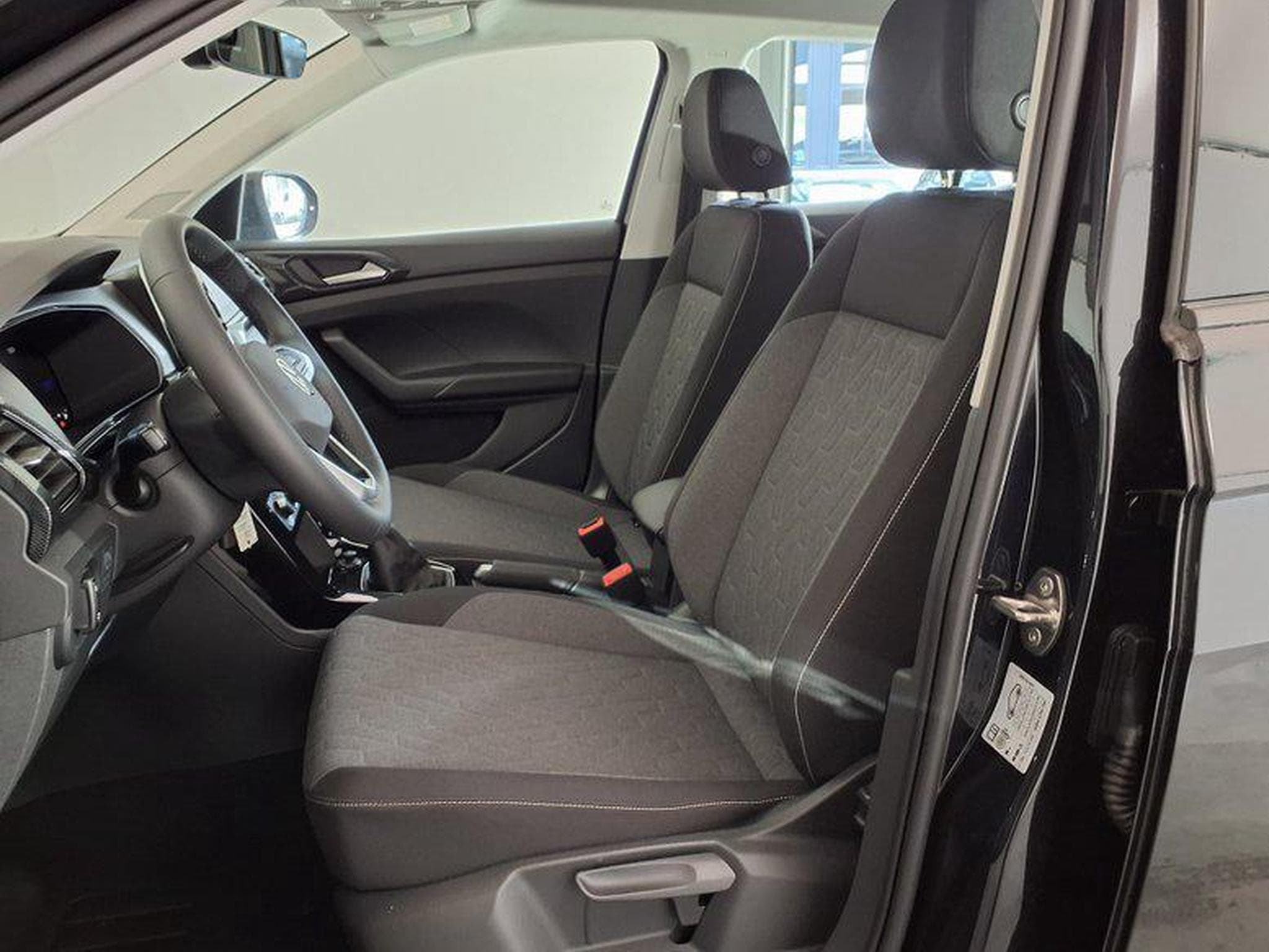 VW T-Cross Life 1.0 TSI 5-Gang (2026) - Photo 9