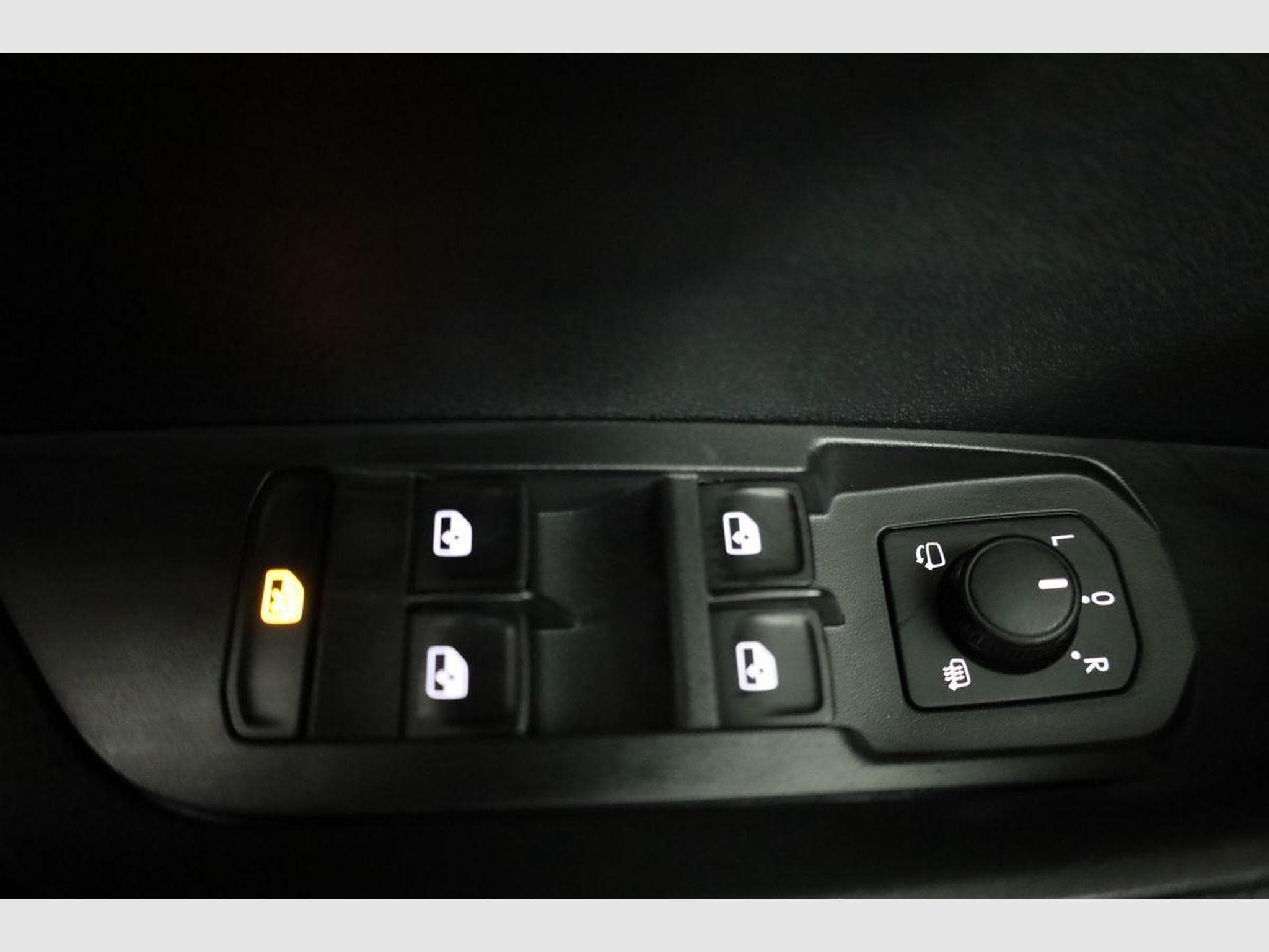 Skoda Karoq Selection 4x4 (2026) - Foto 7