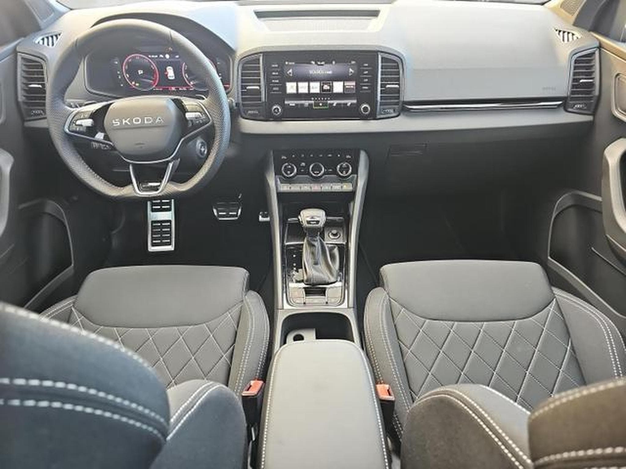 Skoda Karoq Sportline 4x4 (2026) - Foto 11