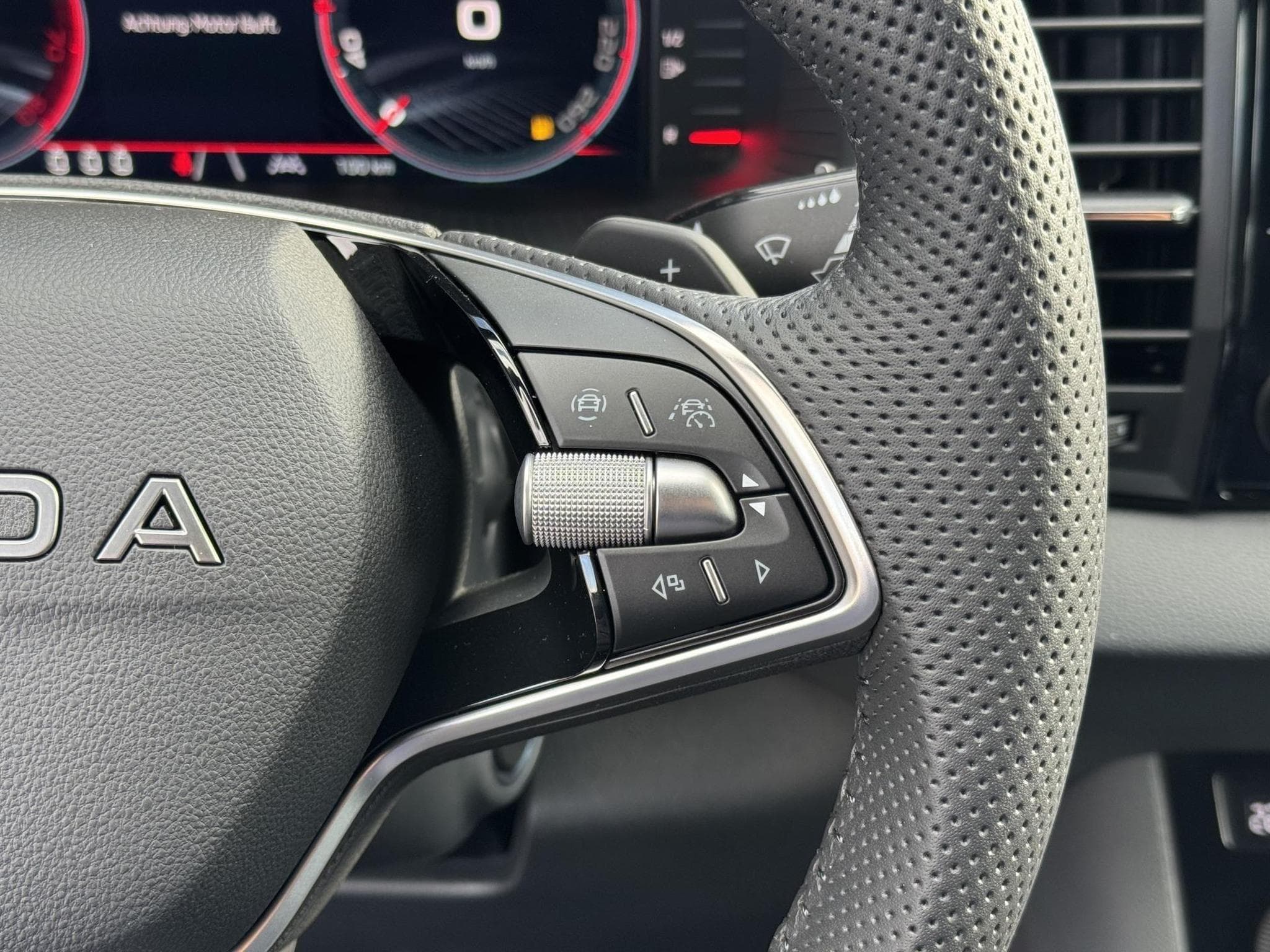 Skoda Karoq Sportline (2026) - Foto 13