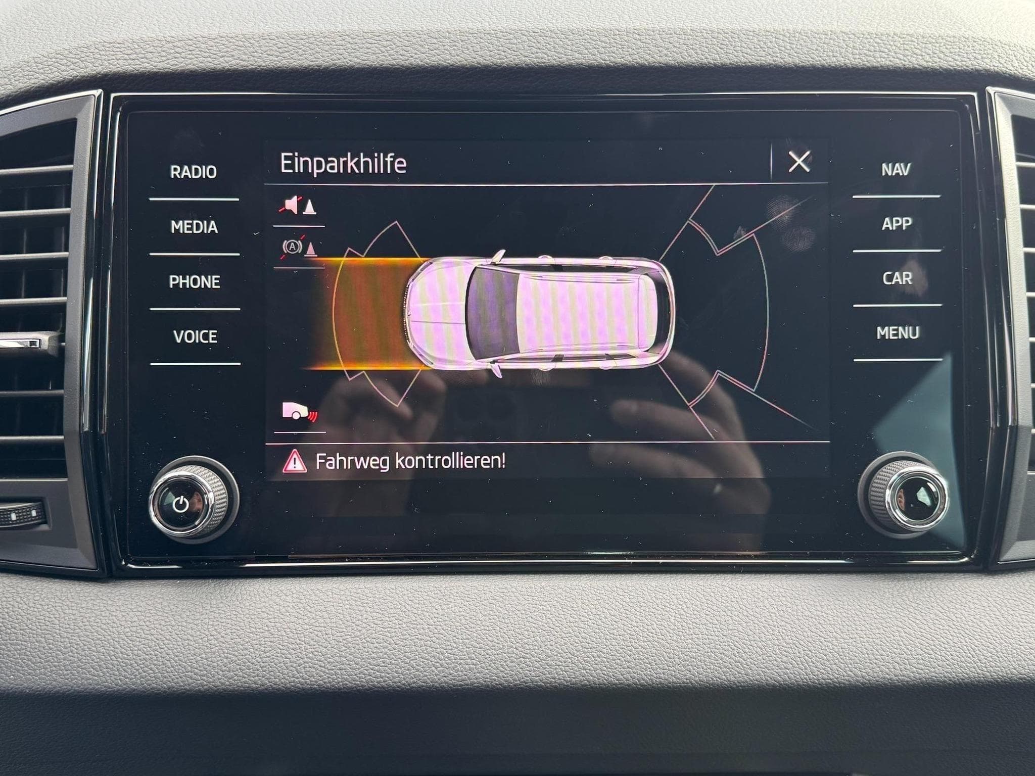 Skoda Karoq Sportline (2026) - Foto 19