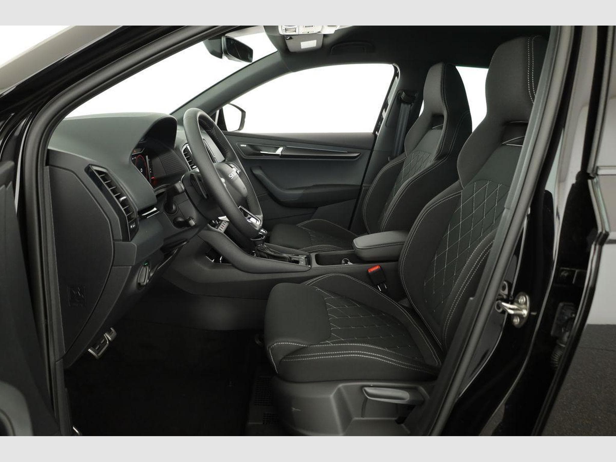 Skoda Karoq Sportline 4x4 (2026) - Foto 10