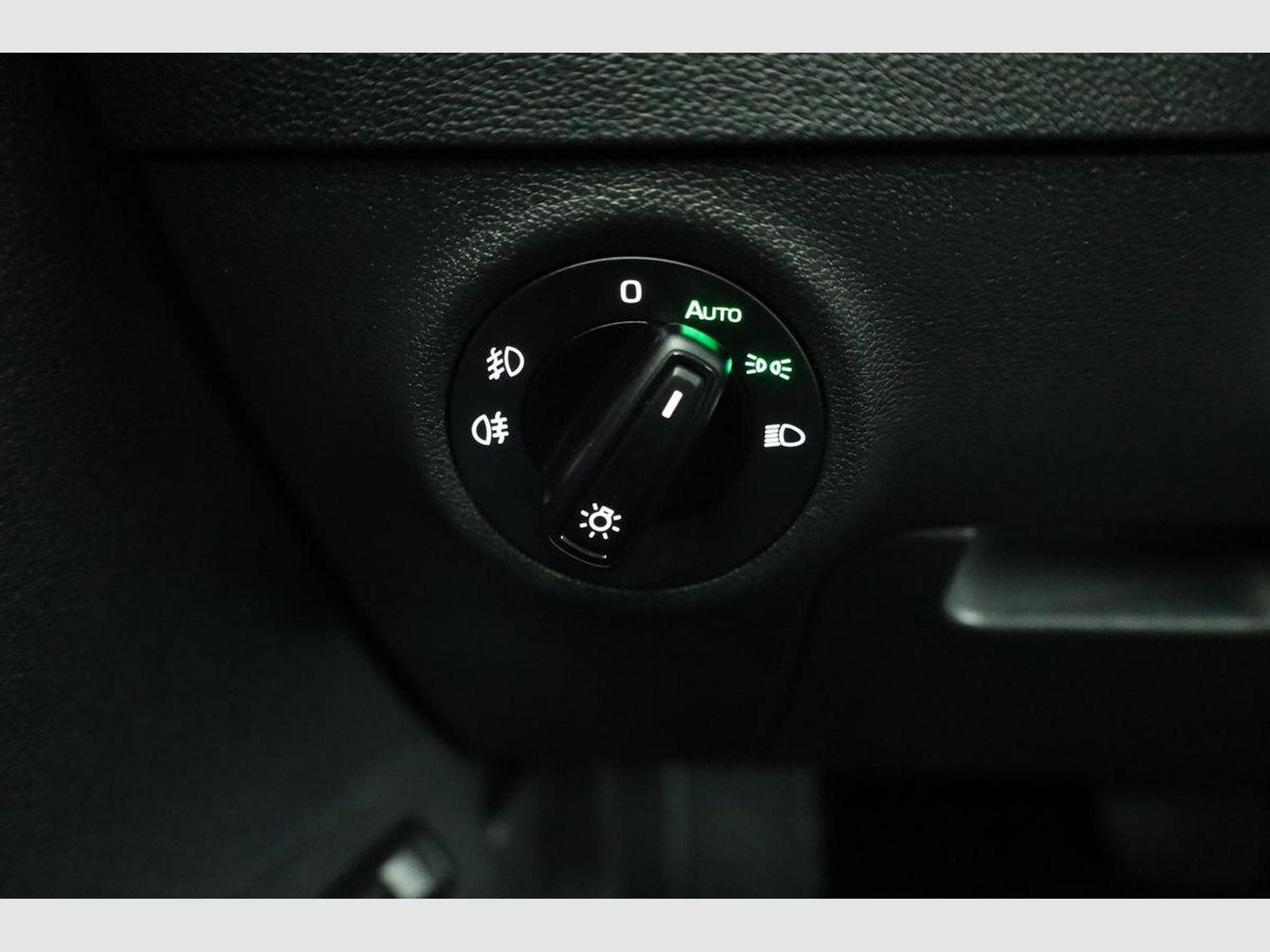 Skoda Karoq Selection (2026) - Foto 8