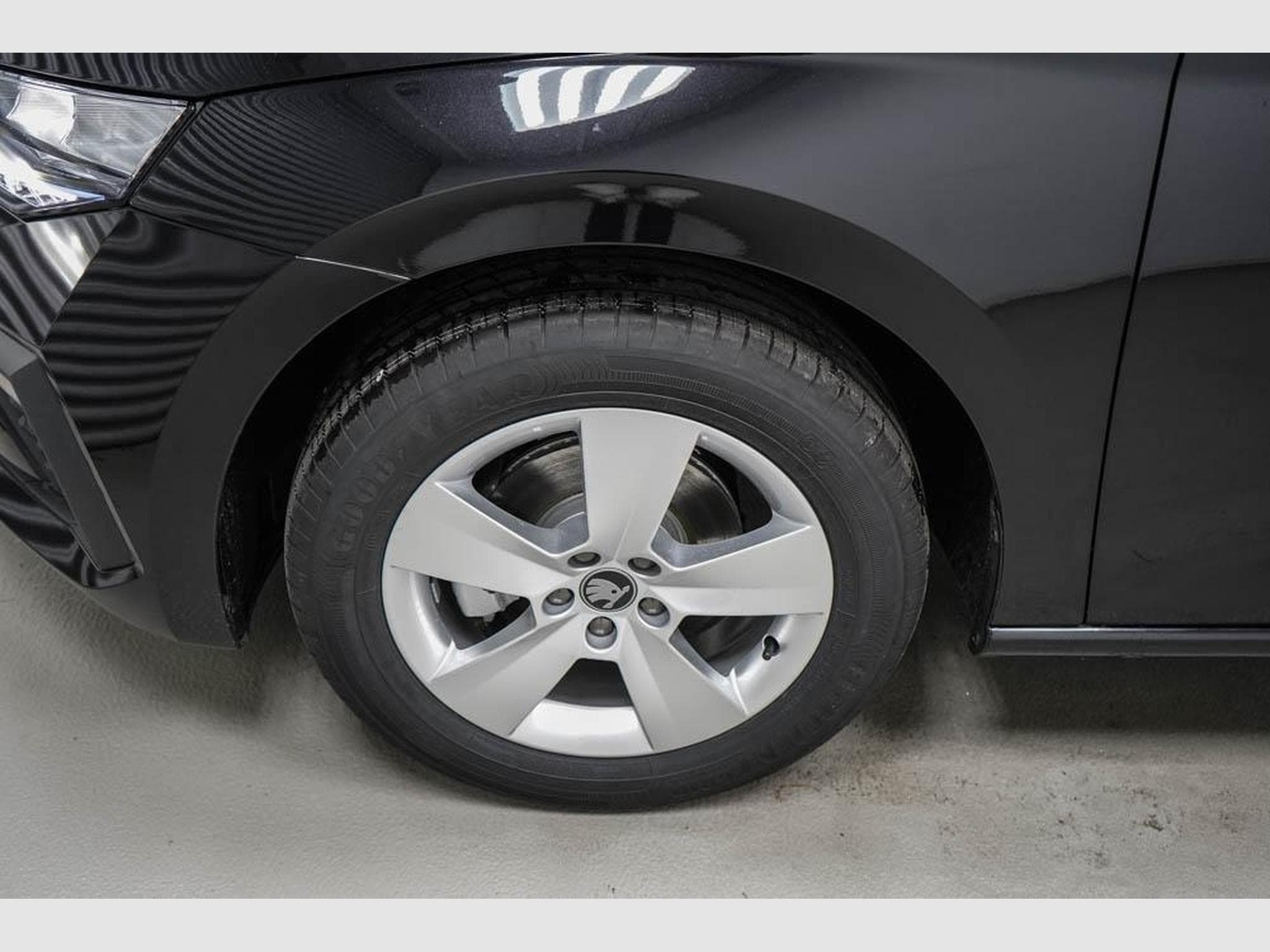 Skoda Scala 1,0 TSI DSG (2026) - Foto 4