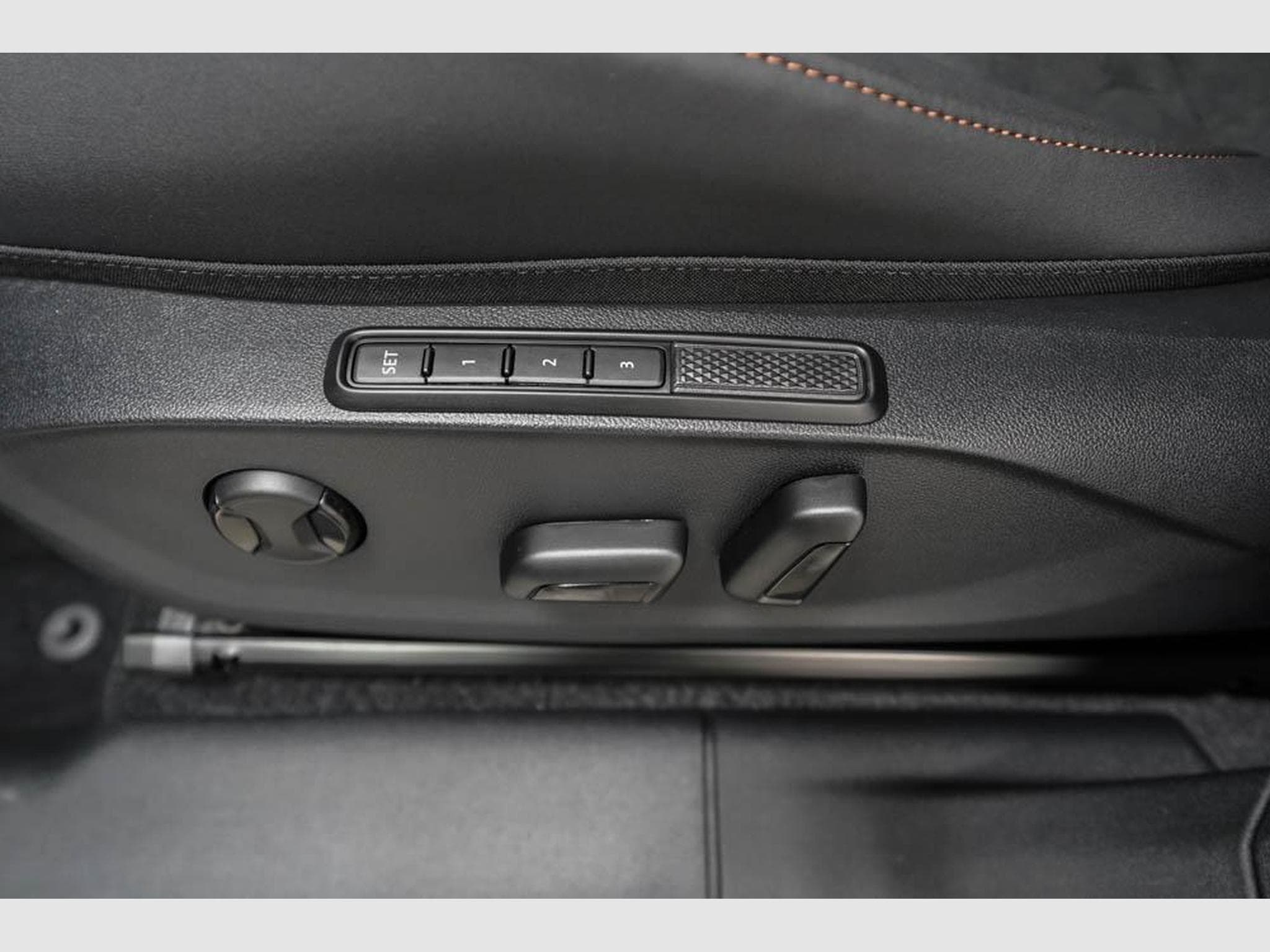 Cupra Terramar 2,0 TSI DSG (2025) - Foto 23