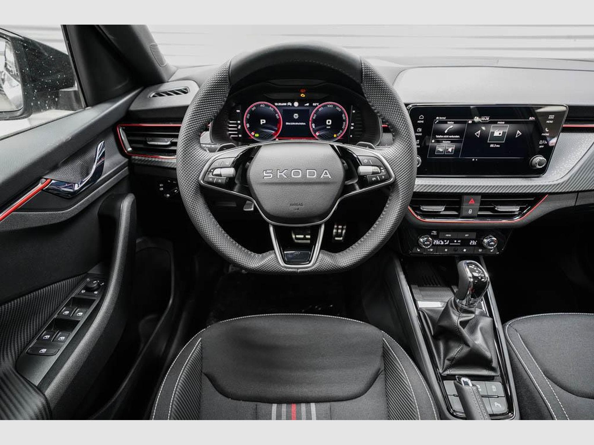 Skoda Scala 1,0 TSI DSG (2025) - Foto 8