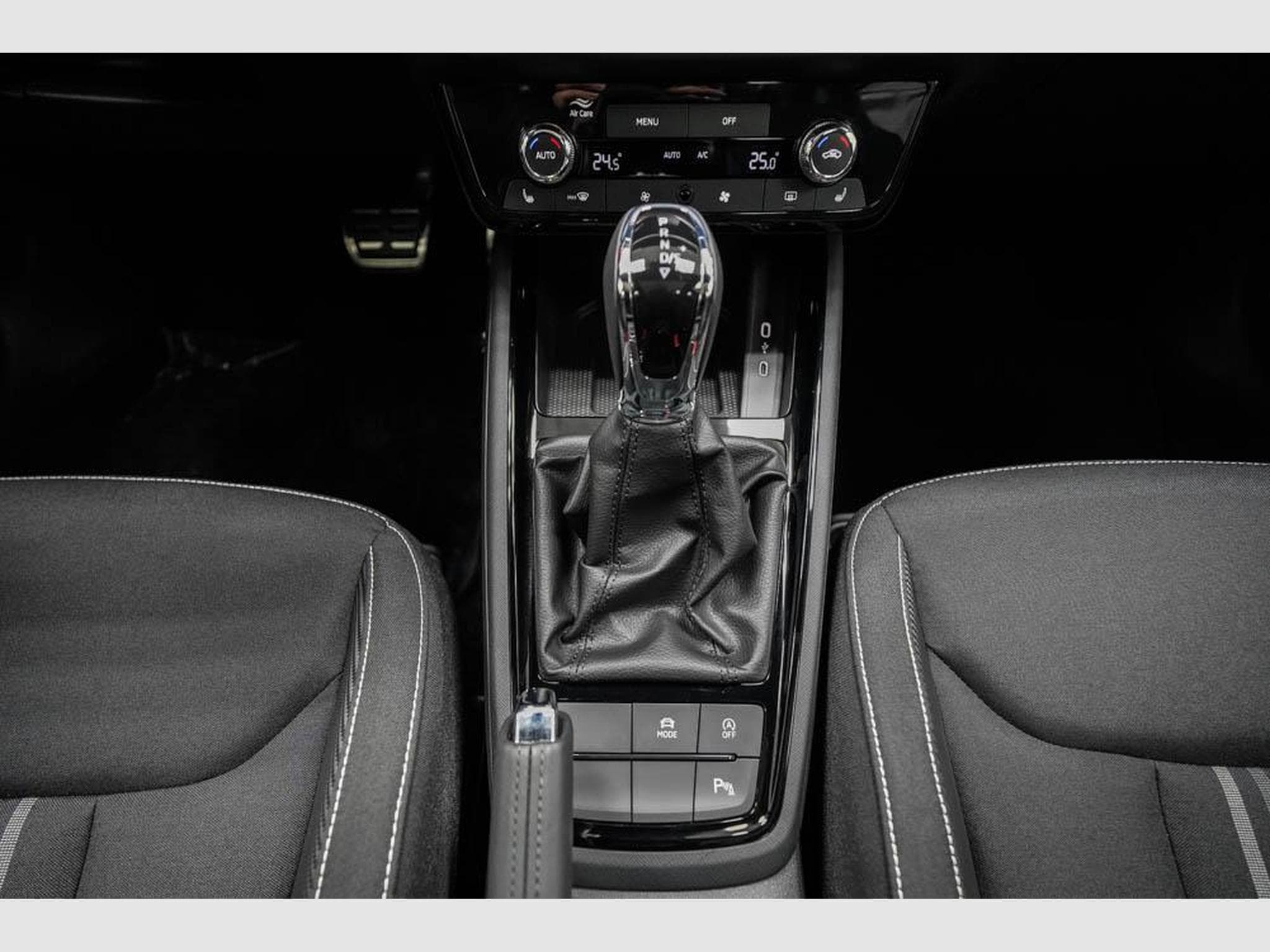 Skoda Scala 1,0 TSI DSG (2025) - Foto 11