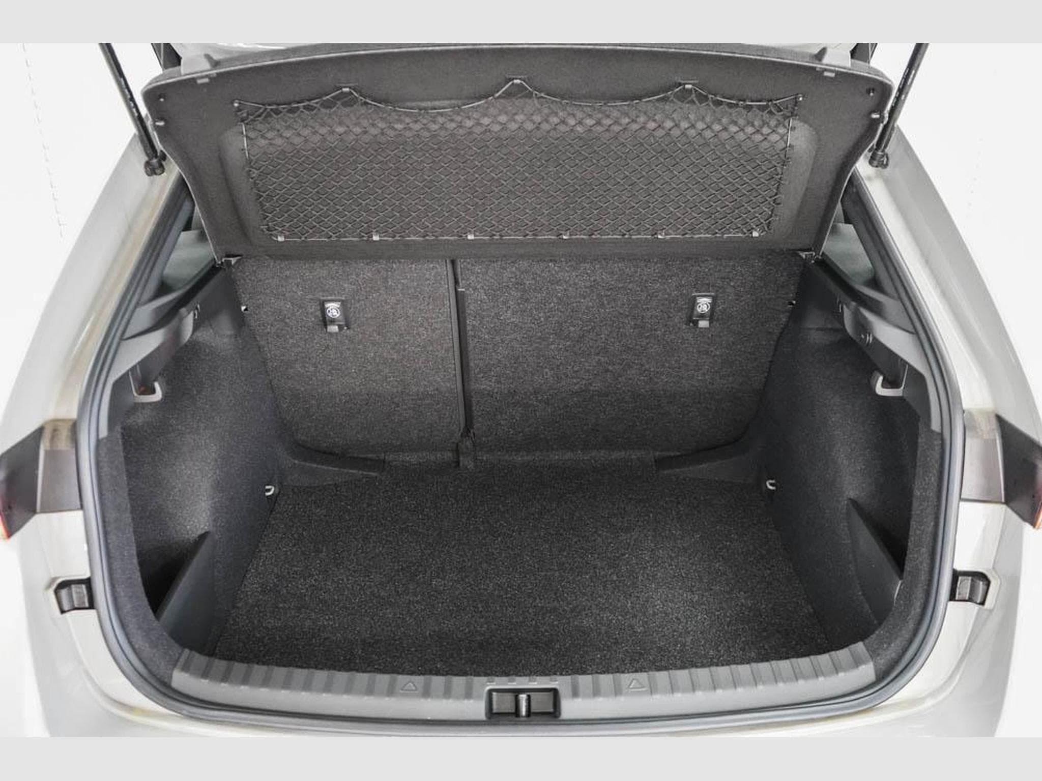 Skoda Scala 1,0 TSI DSG (2025) - Foto 17