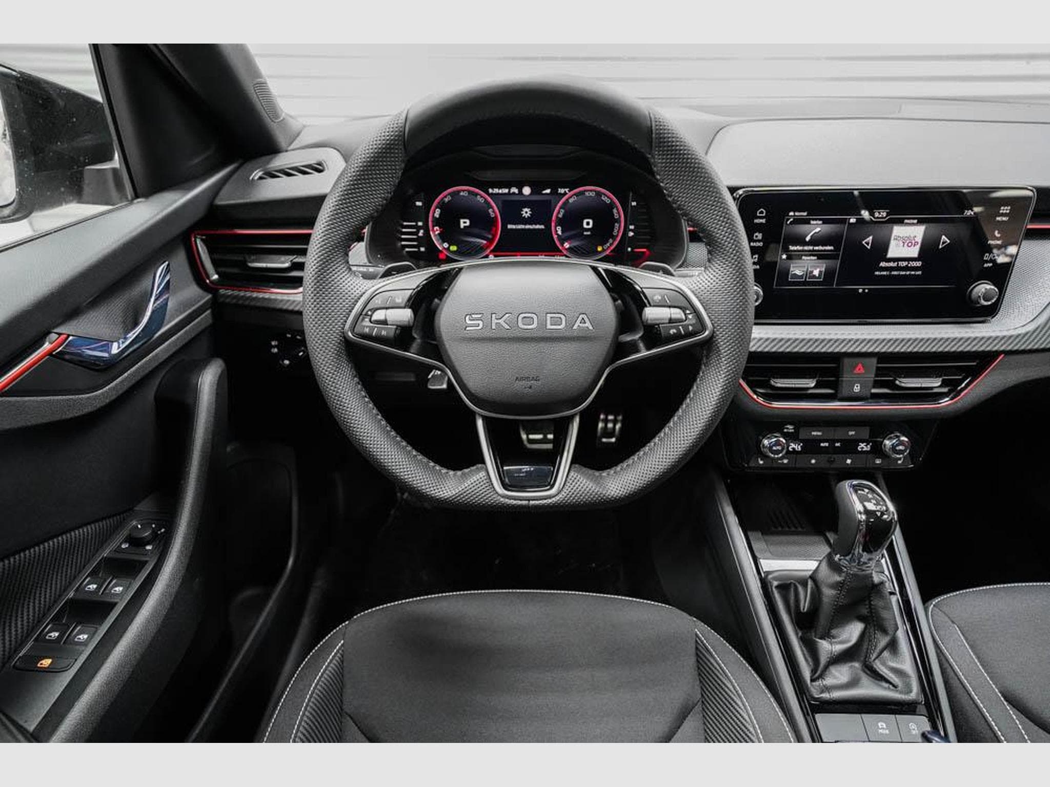 Skoda Scala 1,0 TSI DSG (2025) - Foto 8