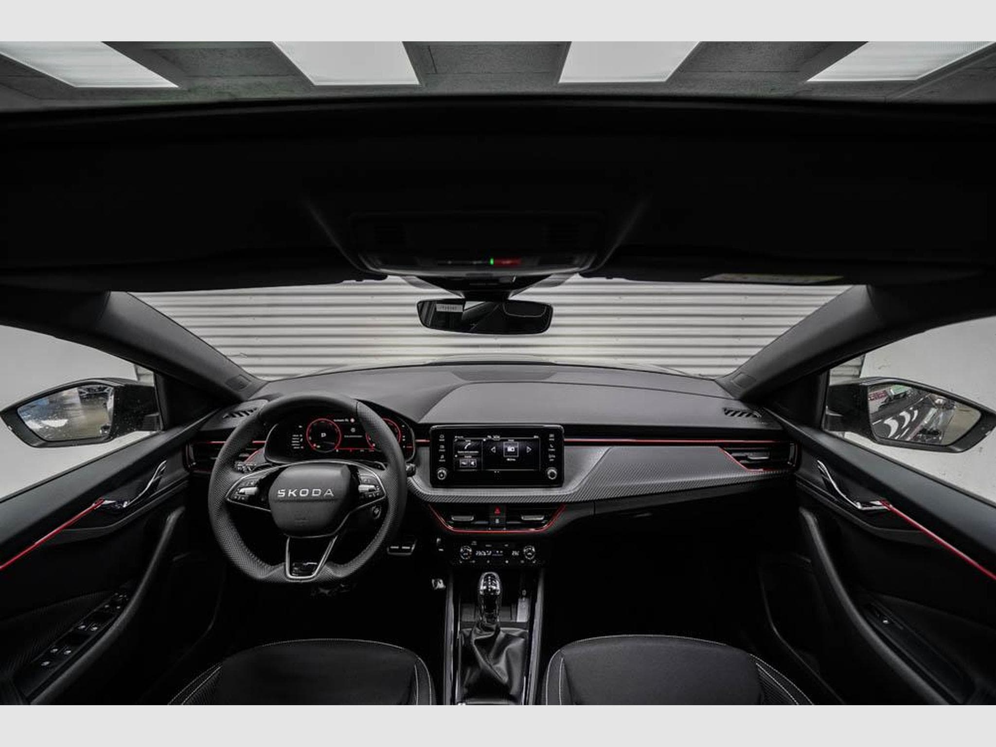 Skoda Scala 1,0 TSI DSG (2025) - Foto 6