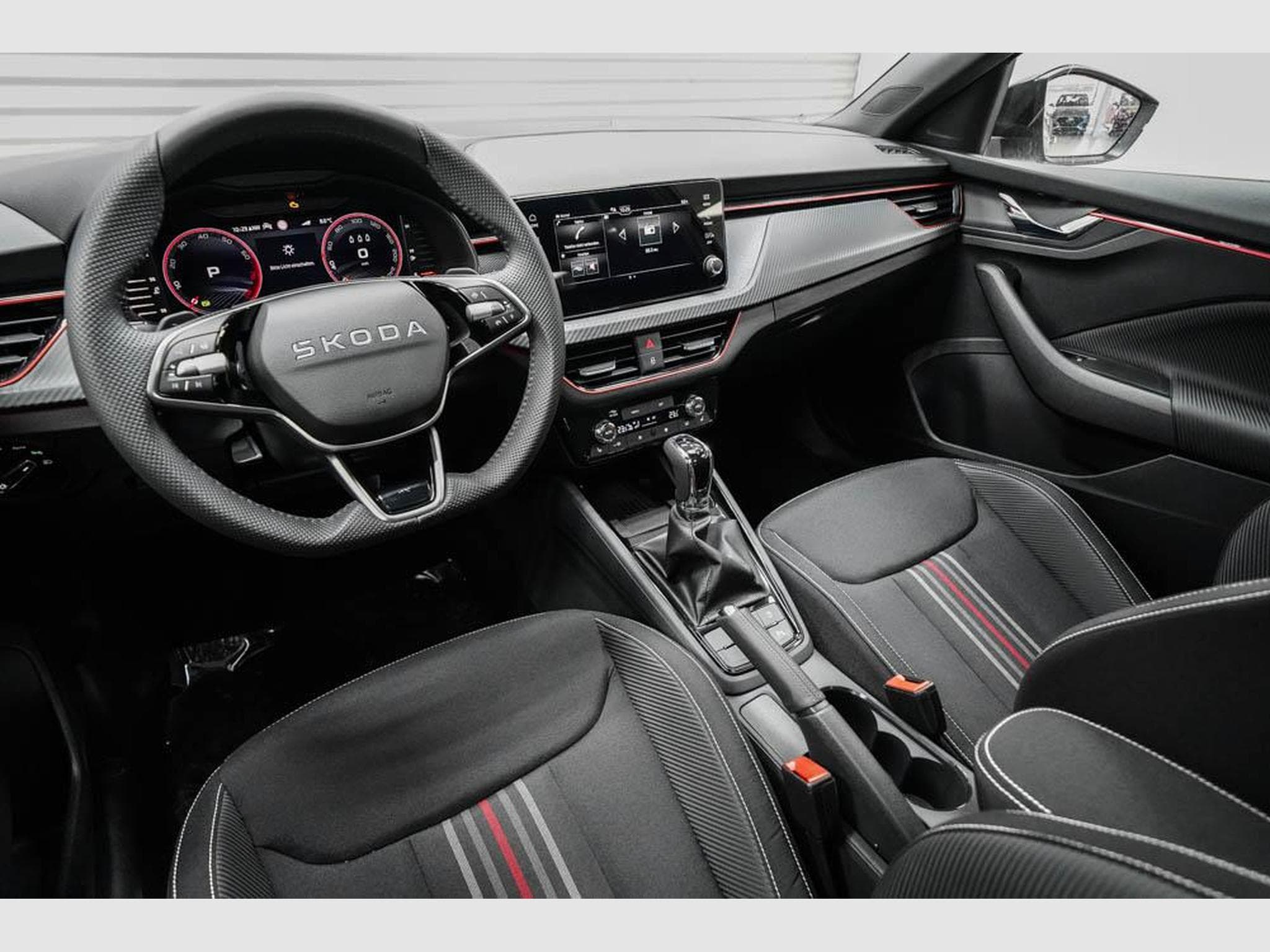 Skoda Scala 1,0 TSI DSG (2025) - Foto 7