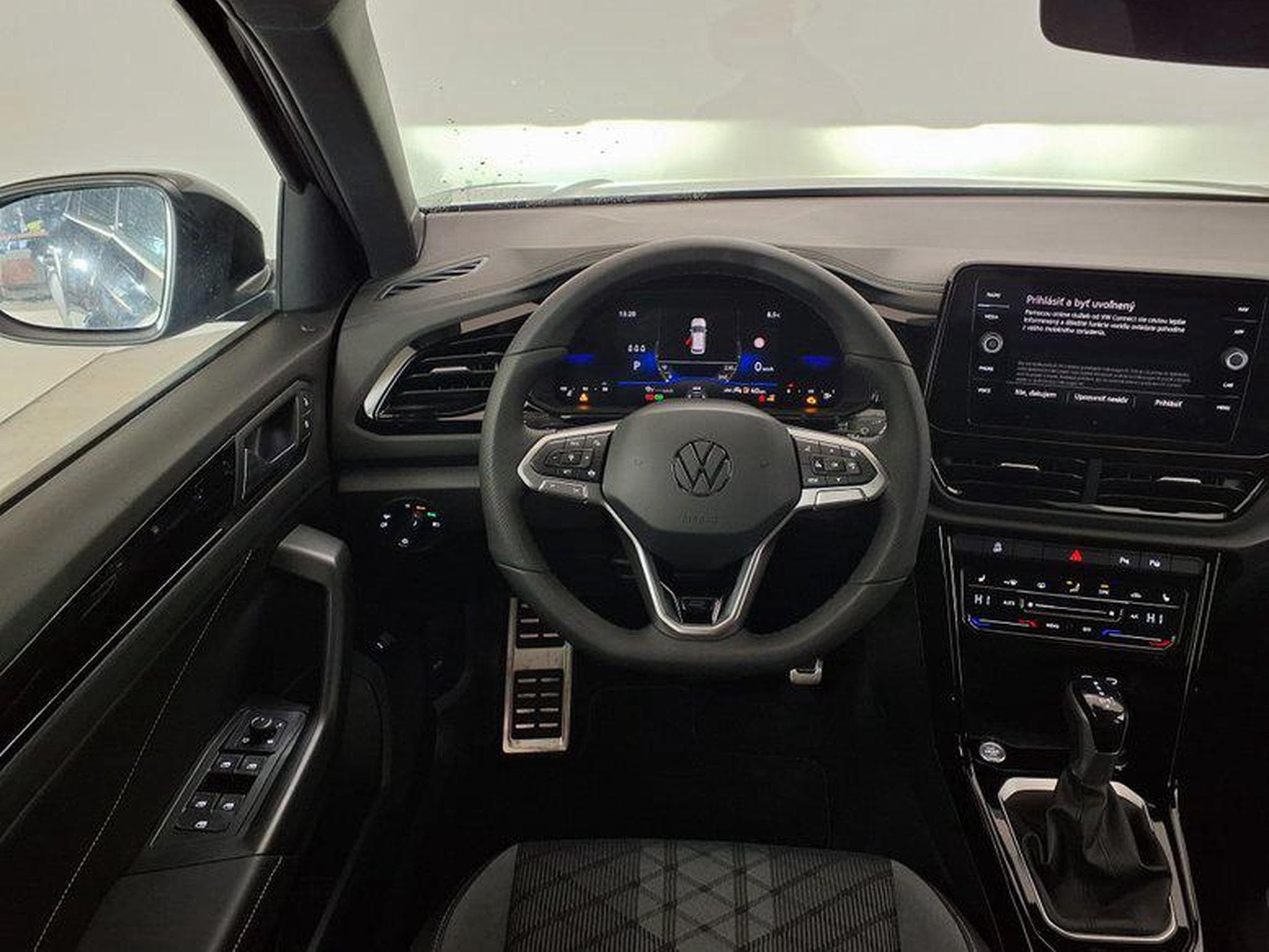 VW T-Roc R-Line 1.5 TSI 7-Gang-DSG (2025) - Photo 12