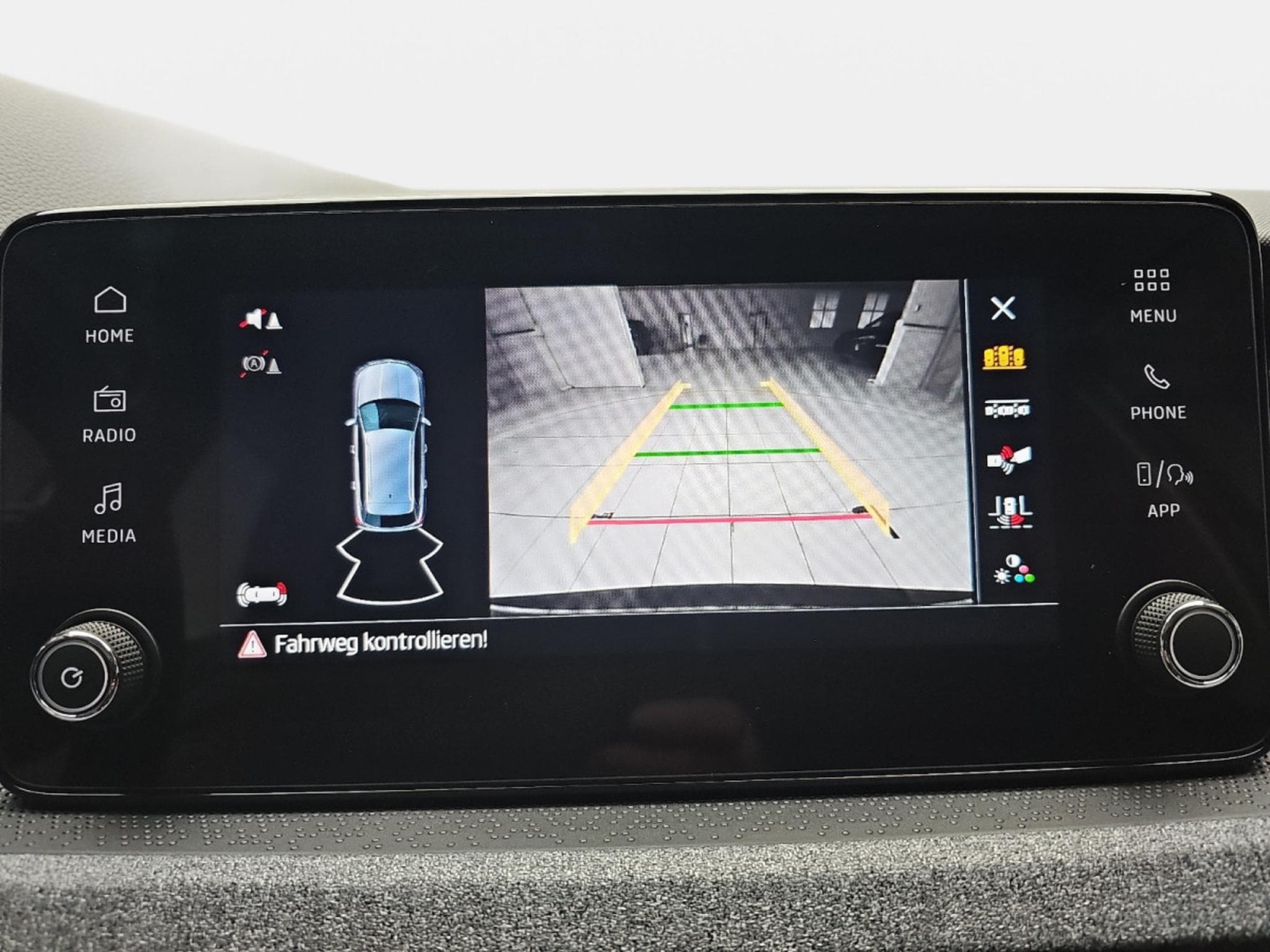 Skoda Kamiq 1.0 TSi 116 DSG Selection (2026) - Foto 10