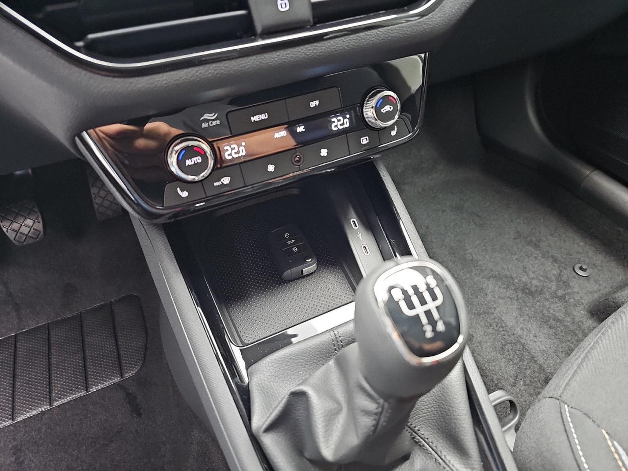 Skoda Kamiq 1.0 TSi 116 DSG Selection (2026) - Foto 12