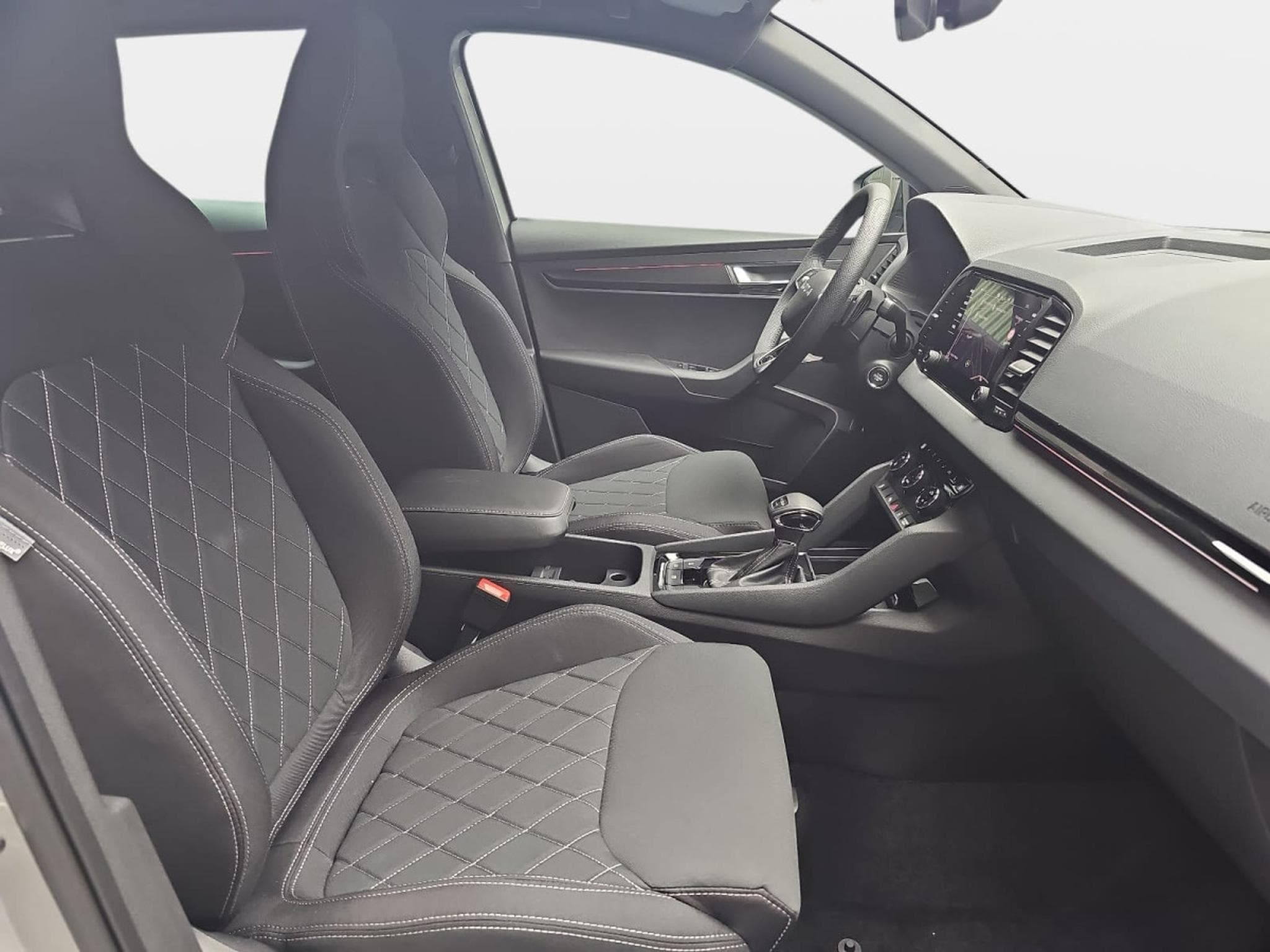 Skoda Karoq 2.0 TSI 190 DSG SPORTLINE 4x4 (2025) - Foto 14