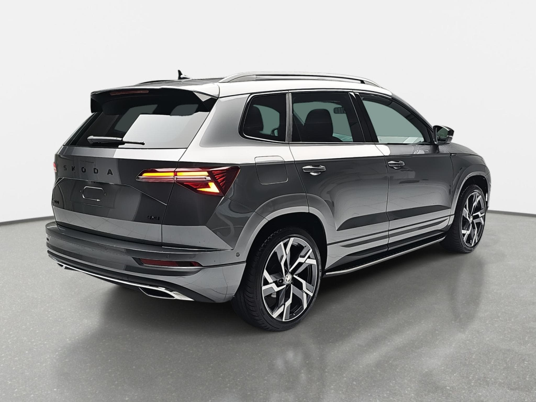 Skoda Karoq 1.5 TSi 150 DSG SPORTLINE (2025) - Foto 4
