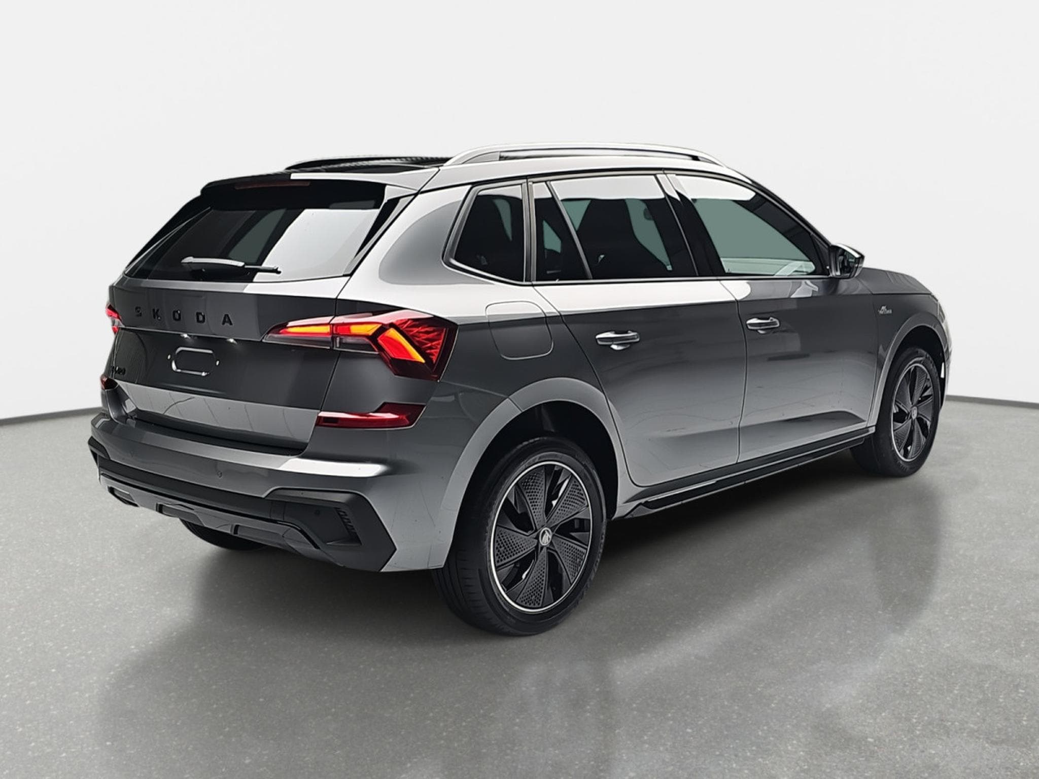 Skoda Kamiq 1.0 TSi 116 DSG Monte Carlo (2025) - Foto 4