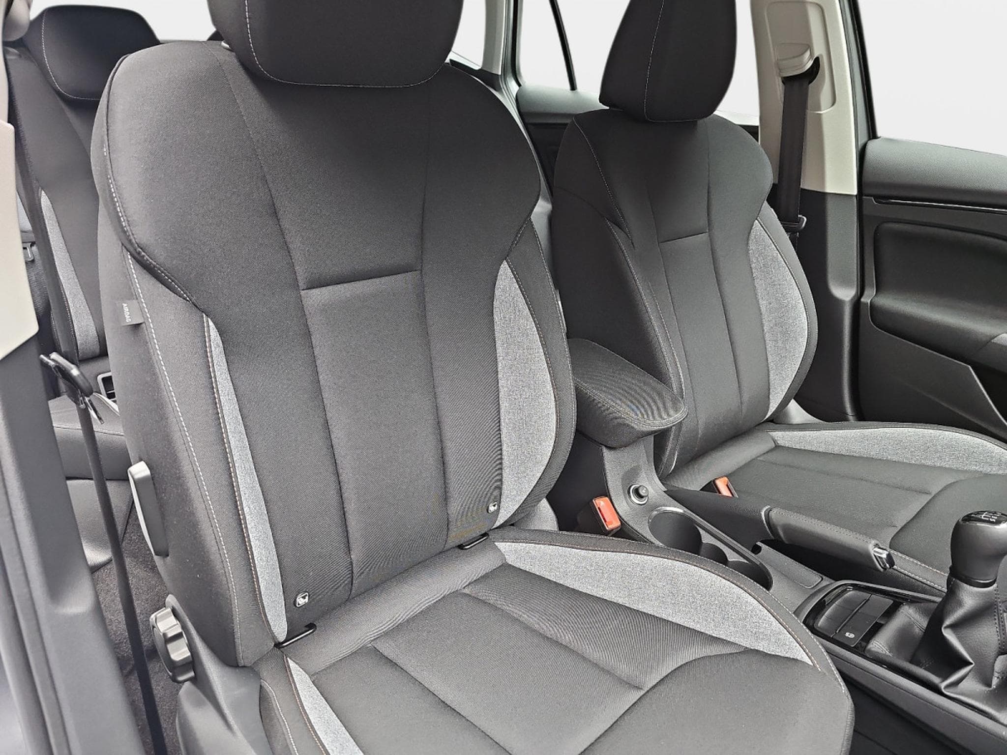 Skoda Kamiq 1.0 TSi 116 DSG 130 Year (2025) - Foto 14