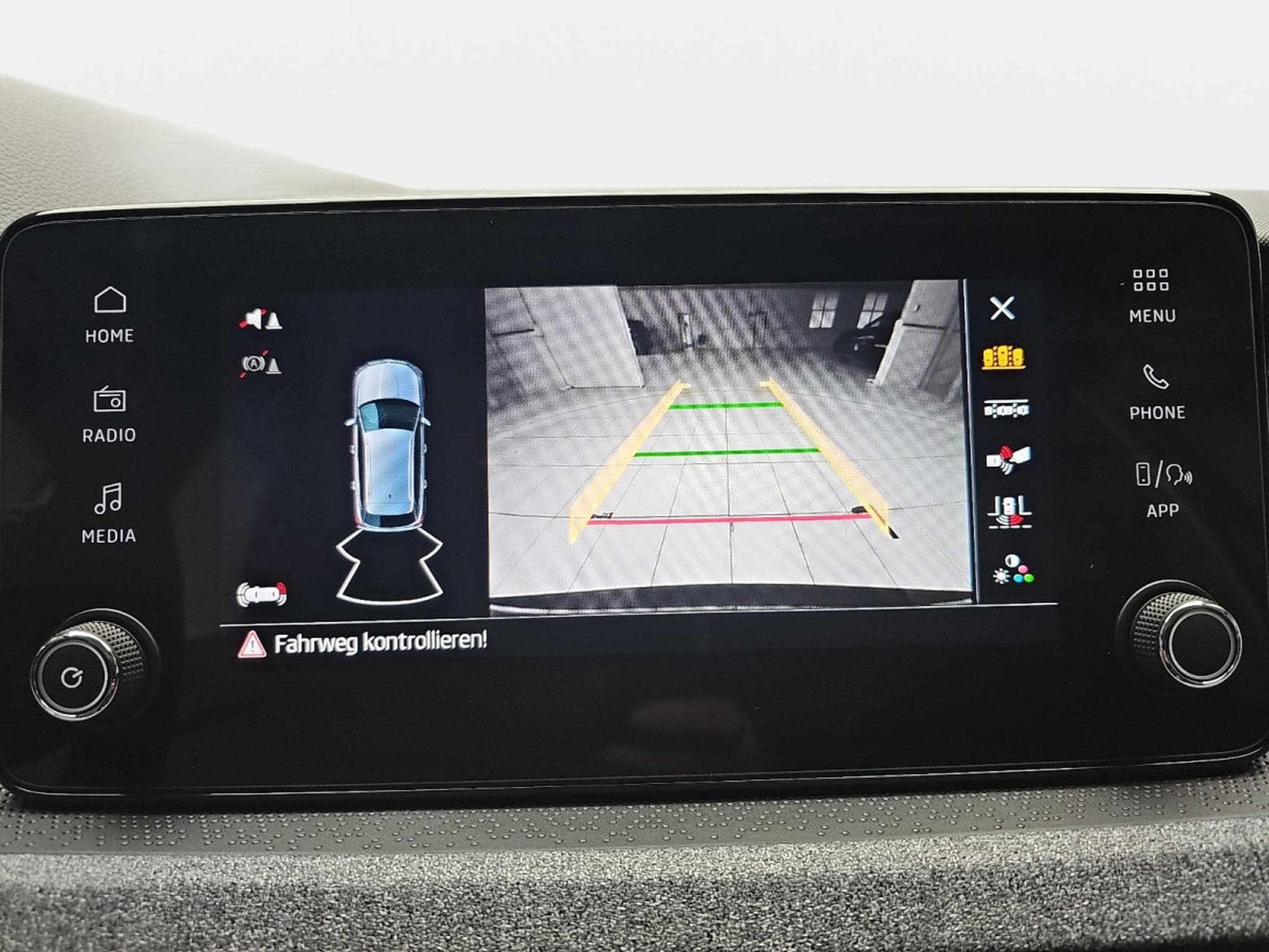 Skoda Kamiq 1.0 TSi 116 DSG 130 Year (2025) - Foto 9