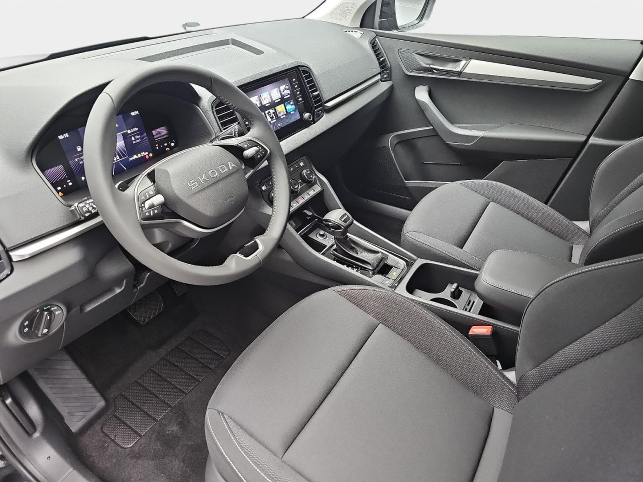 Skoda Karoq 1.5 TSi DSG 150 130 Anniversary (2026) - Foto 18