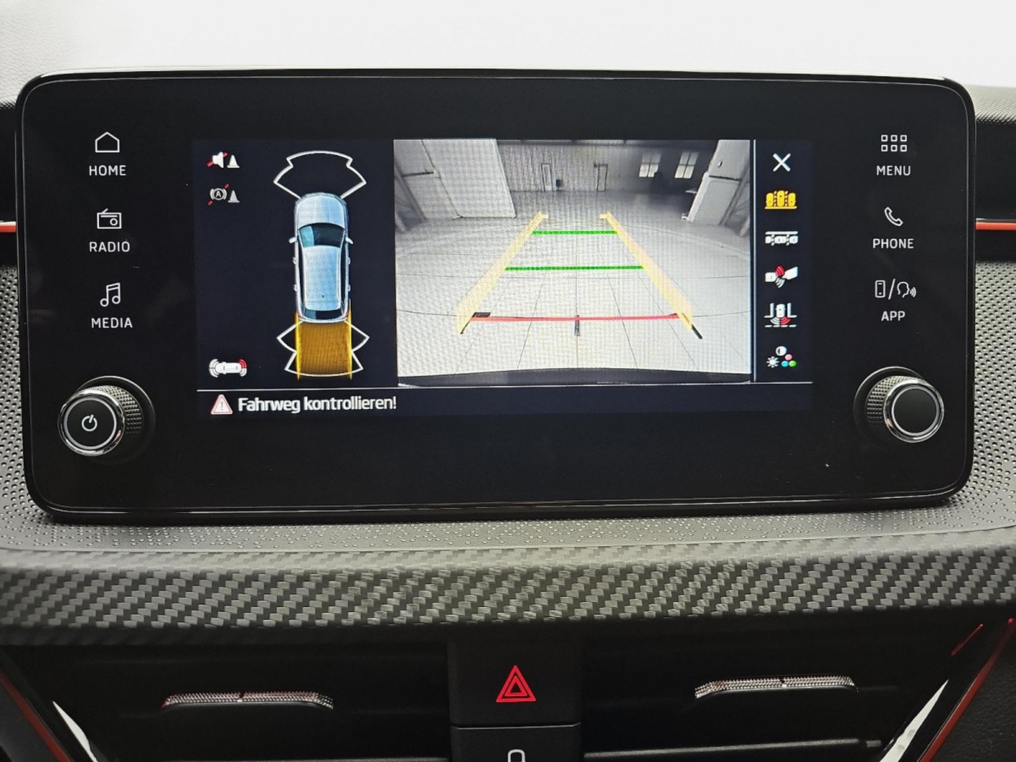 Skoda Kamiq 1.5 TSi 150 DSG Monte Carlo (2026) - Foto 10