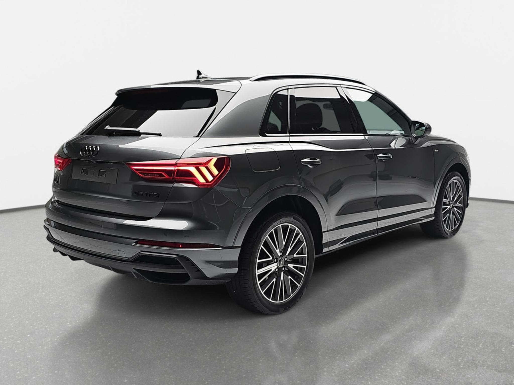 Audi Q3 35 TFSI S-Tronic 150  S-Line (2025) - Foto 4