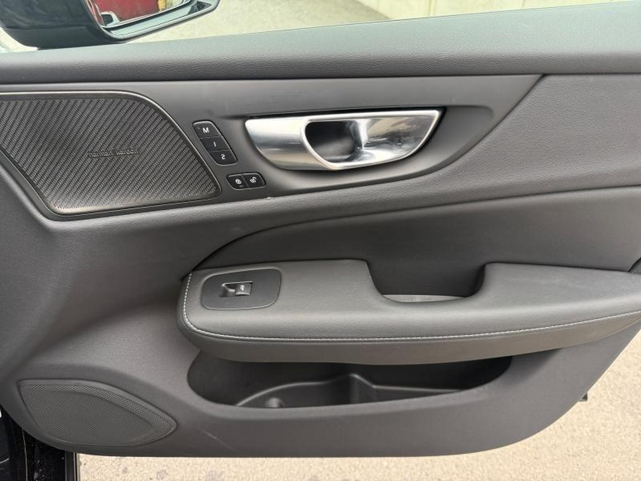 Volvo V60 B4 Plus Dark / Essence (2025) - Foto 21