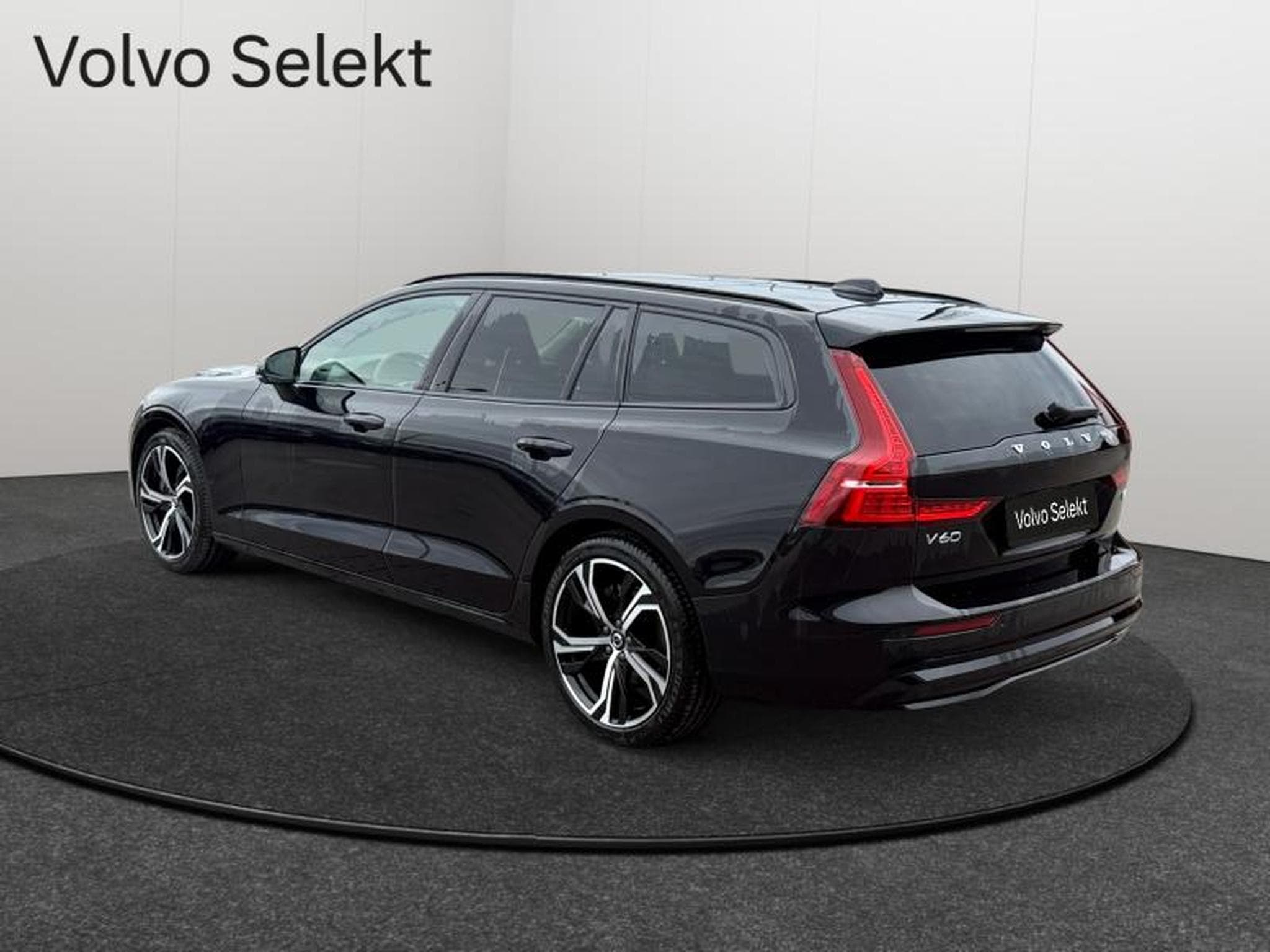 Volvo V60 B4 Plus Dark / Essence (2025) - Foto 5