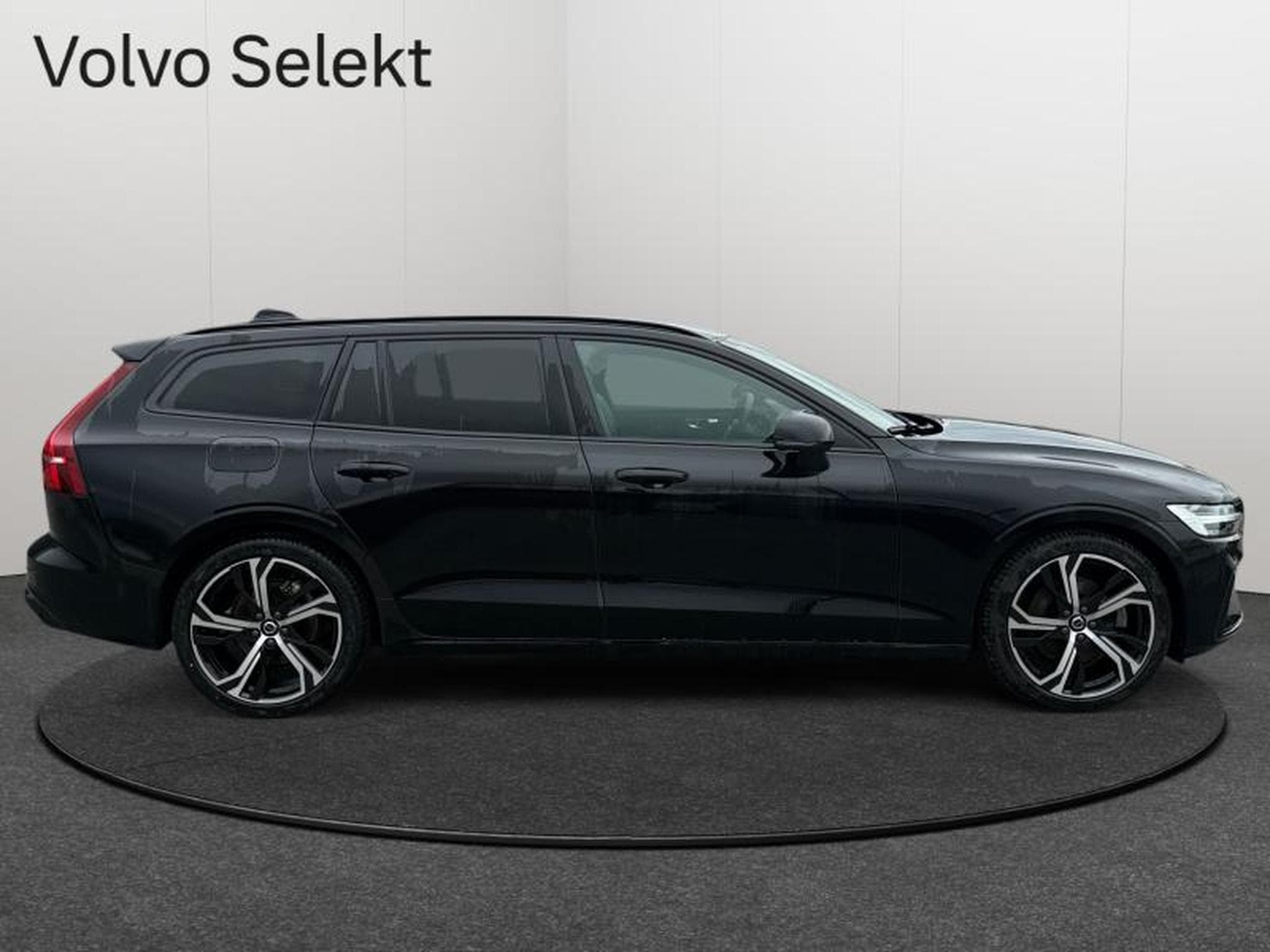 Volvo V60 B4 Plus Dark / Essence (2025) - Foto 7