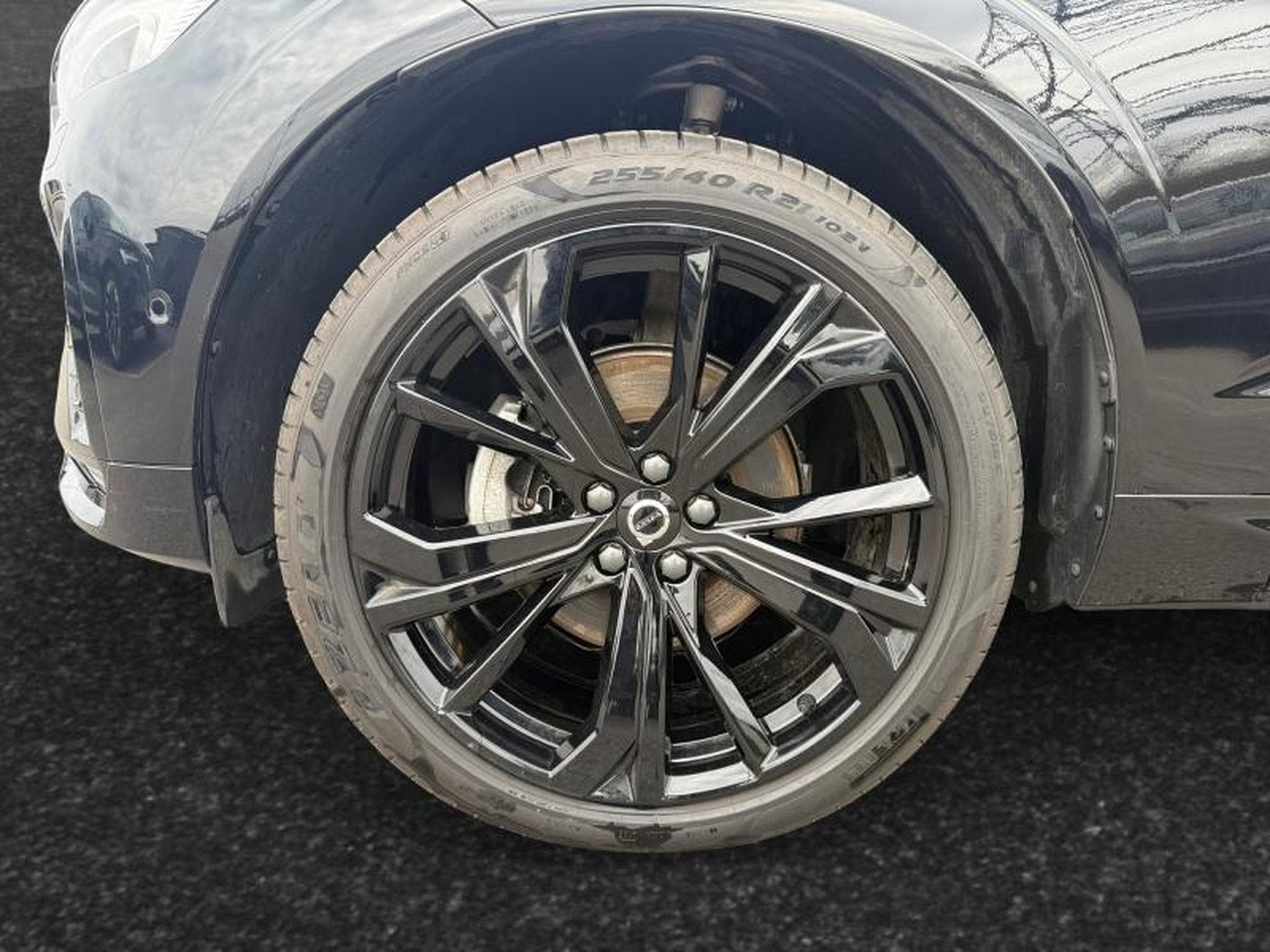 Volvo XC60 B5 Ultra Black Edition / Essence (2025) - Foto 14