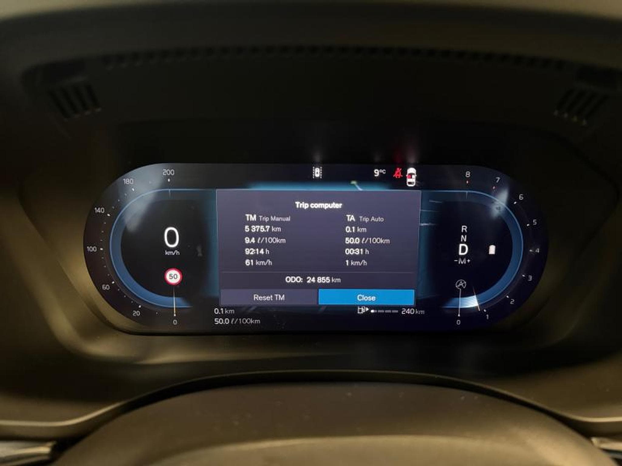 Volvo XC60 B5 Ultra Black Edition / Essence (2025) - Foto 18