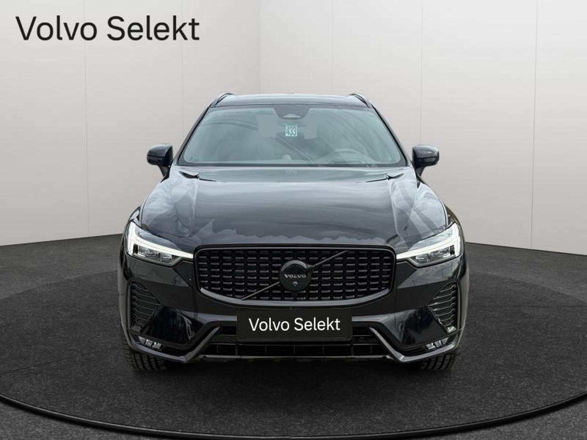 Volvo XC60 B5 Ultra Black Edition / Essence (2025) - Foto 9