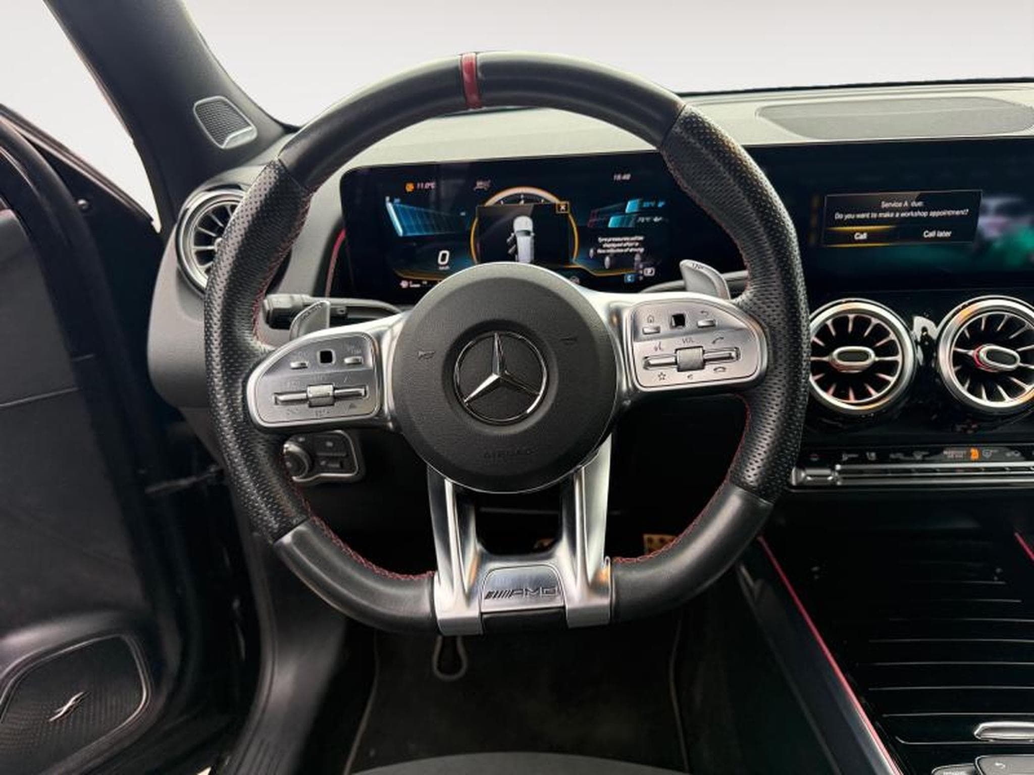 Mercedes GLB 35 AMG 4 MATIC Premium Plus / Essence (2021) - Foto 14