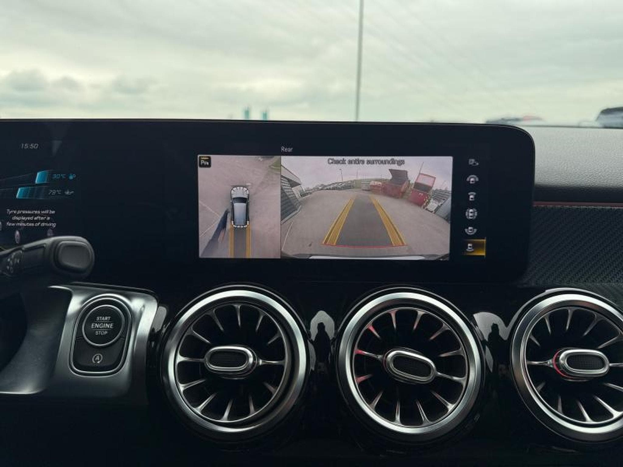 Mercedes GLB 35 AMG 4 MATIC Premium Plus / Essence (2021) - Foto 16