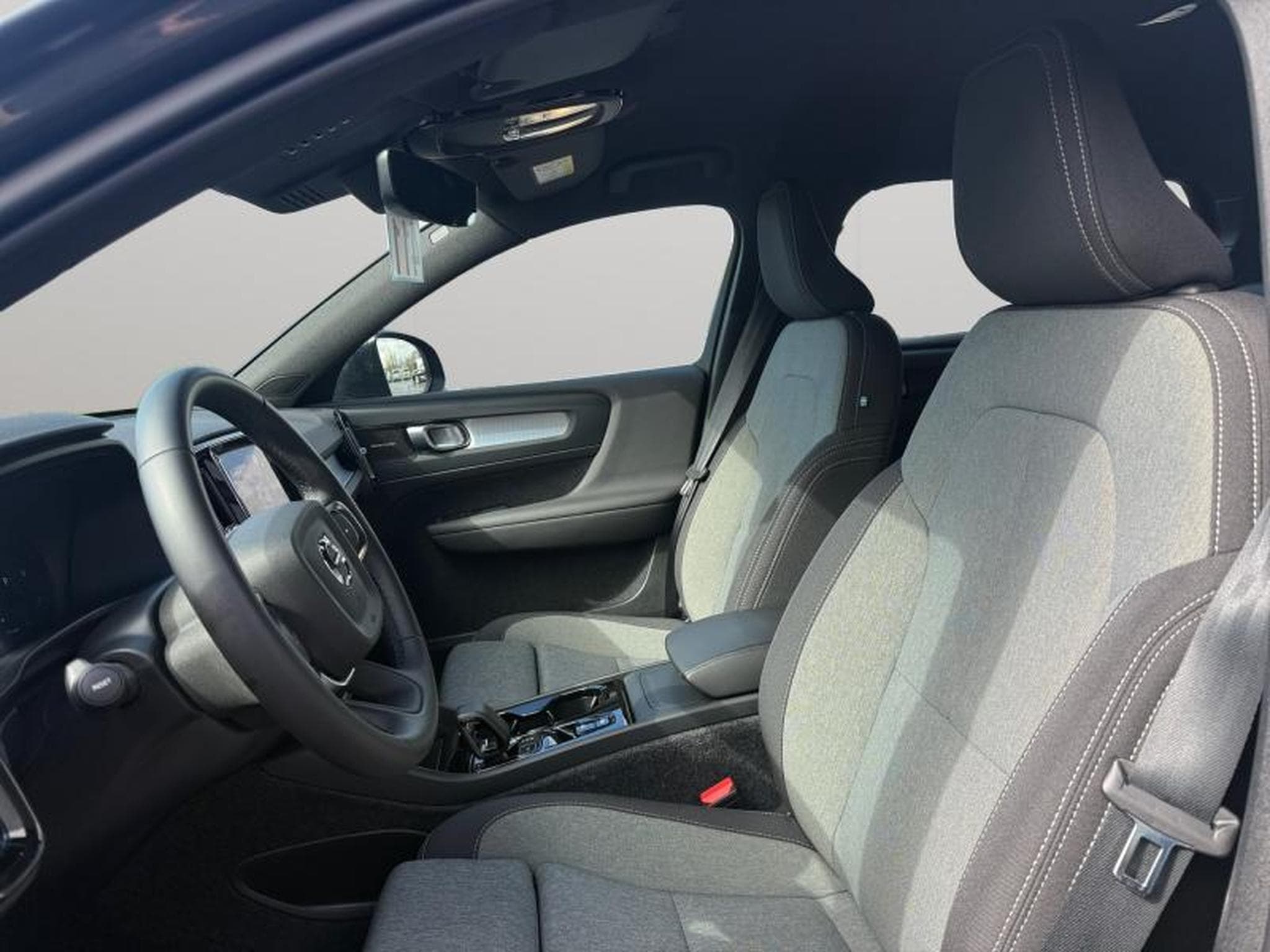 Volvo XC40 B3 Plus Dark / Essence (2025) - Foto 10