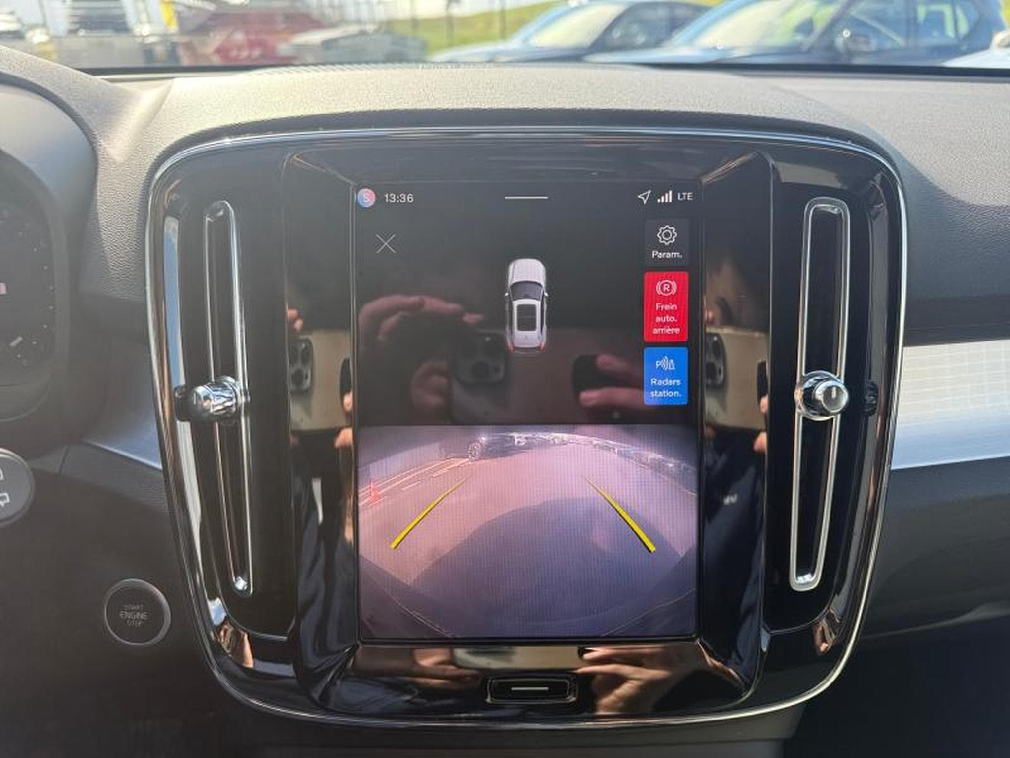 Volvo XC40 B3 Plus Dark / Essence (2025) - Foto 17