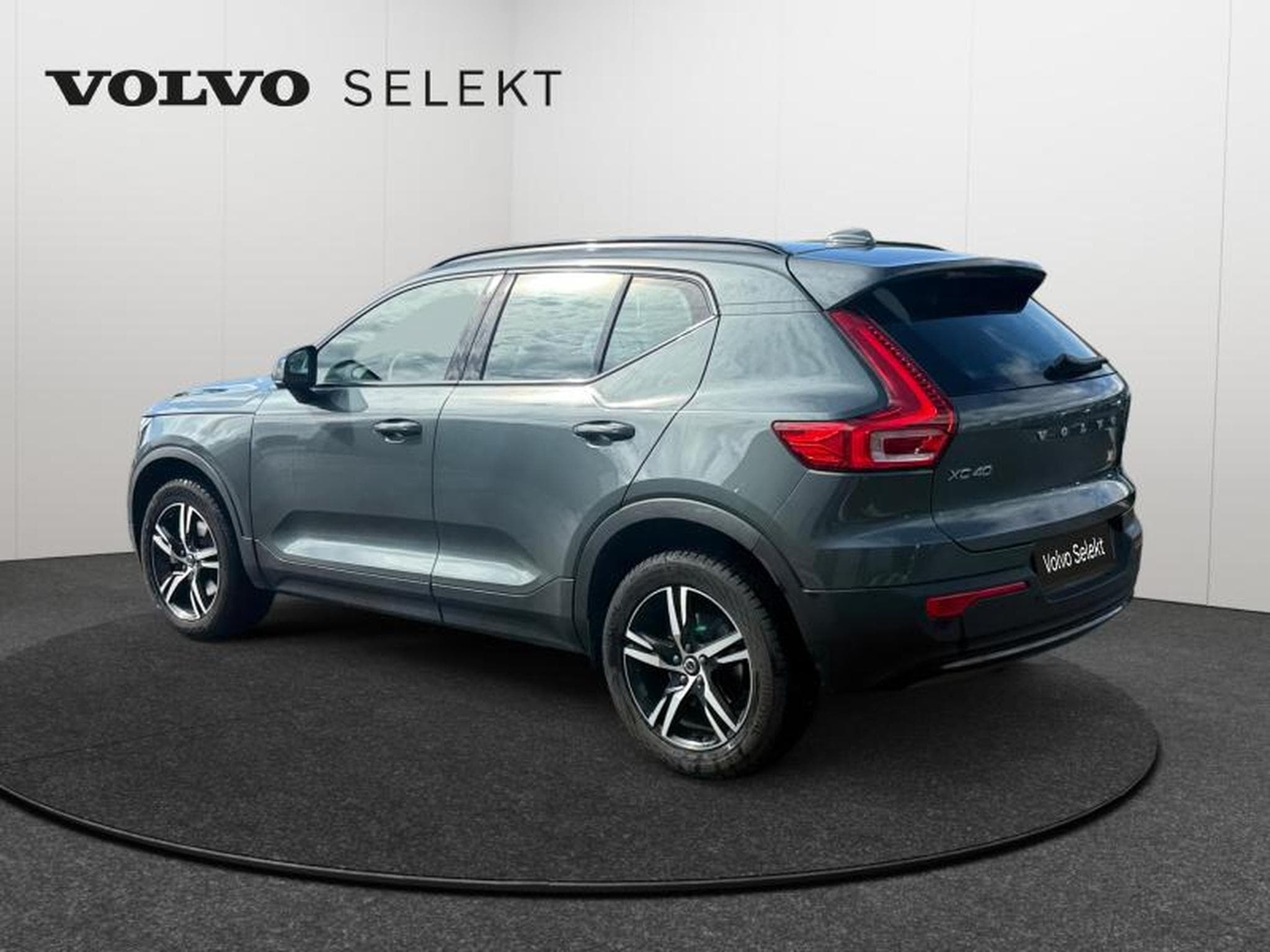 Volvo XC40 B3 Plus Dark / Essence (2025) - Foto 5