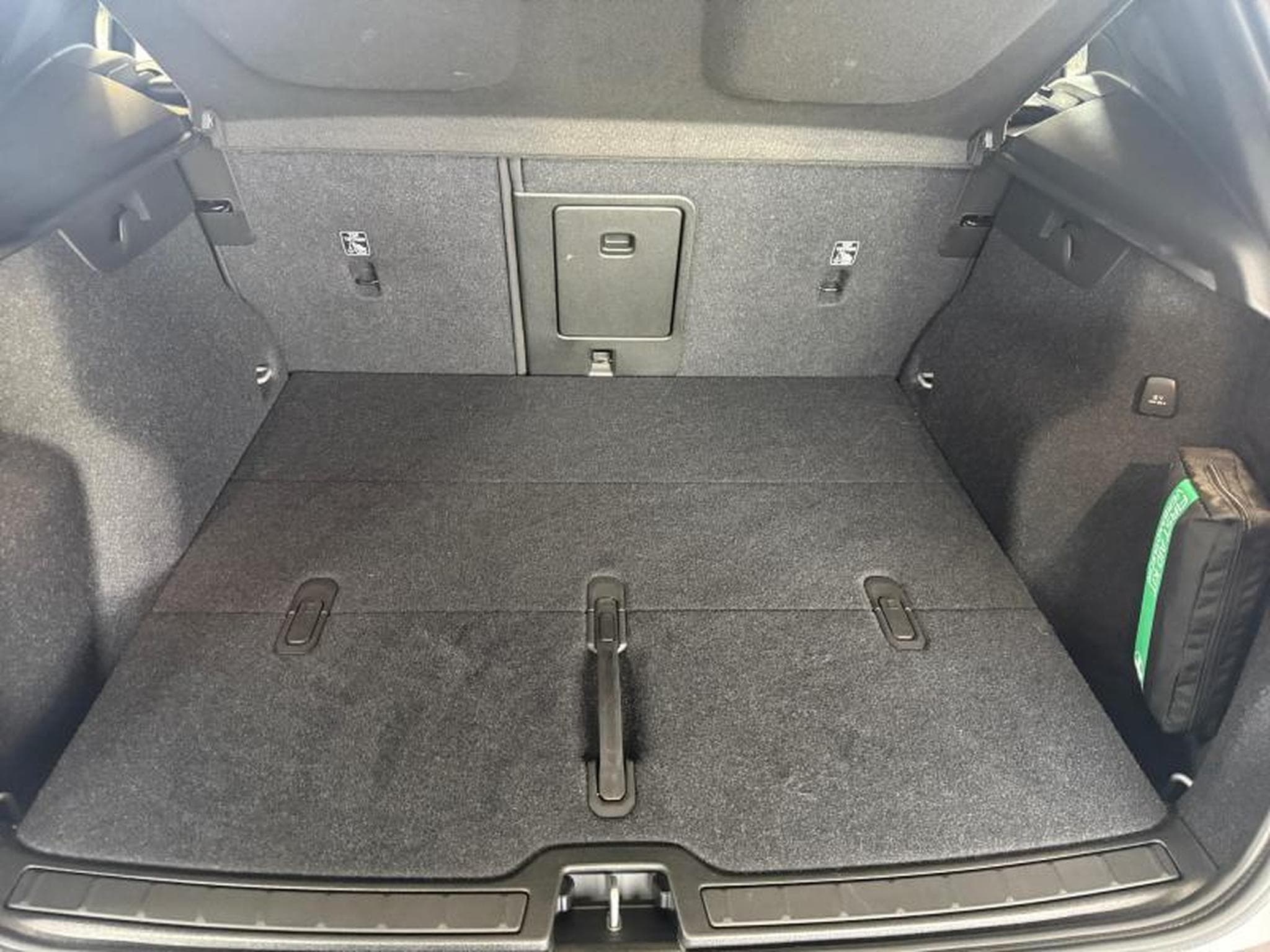 Volvo XC40 B3 Plus Dark / Essence (2025) - Foto 19