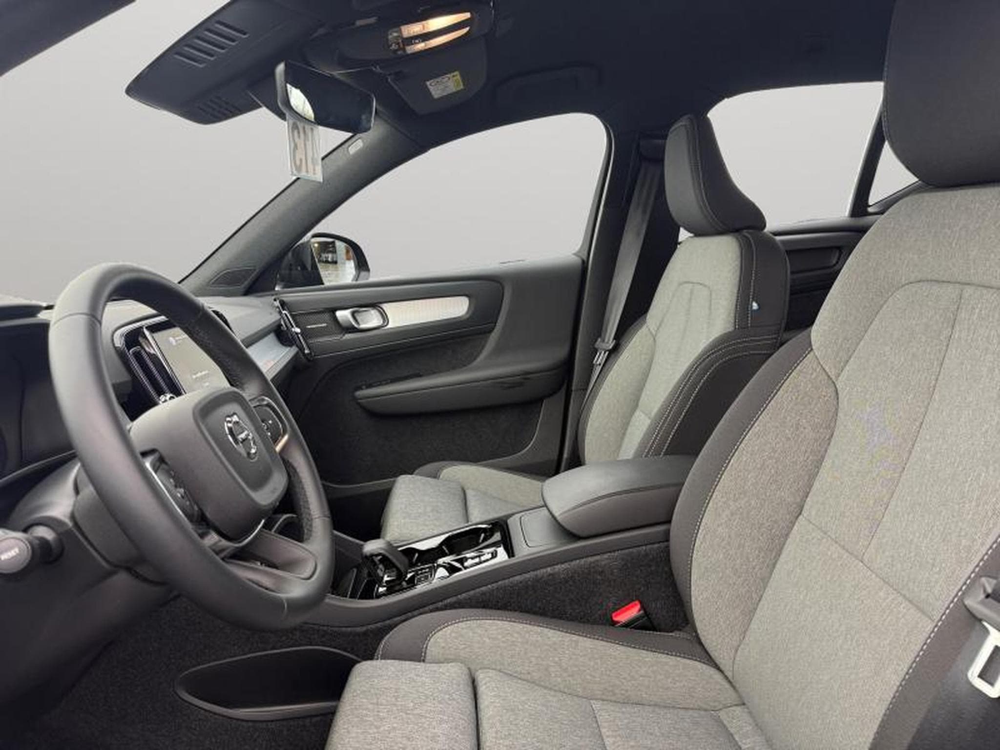 Volvo XC40 B3 Plus Dark / Essence (2025) - Foto 10