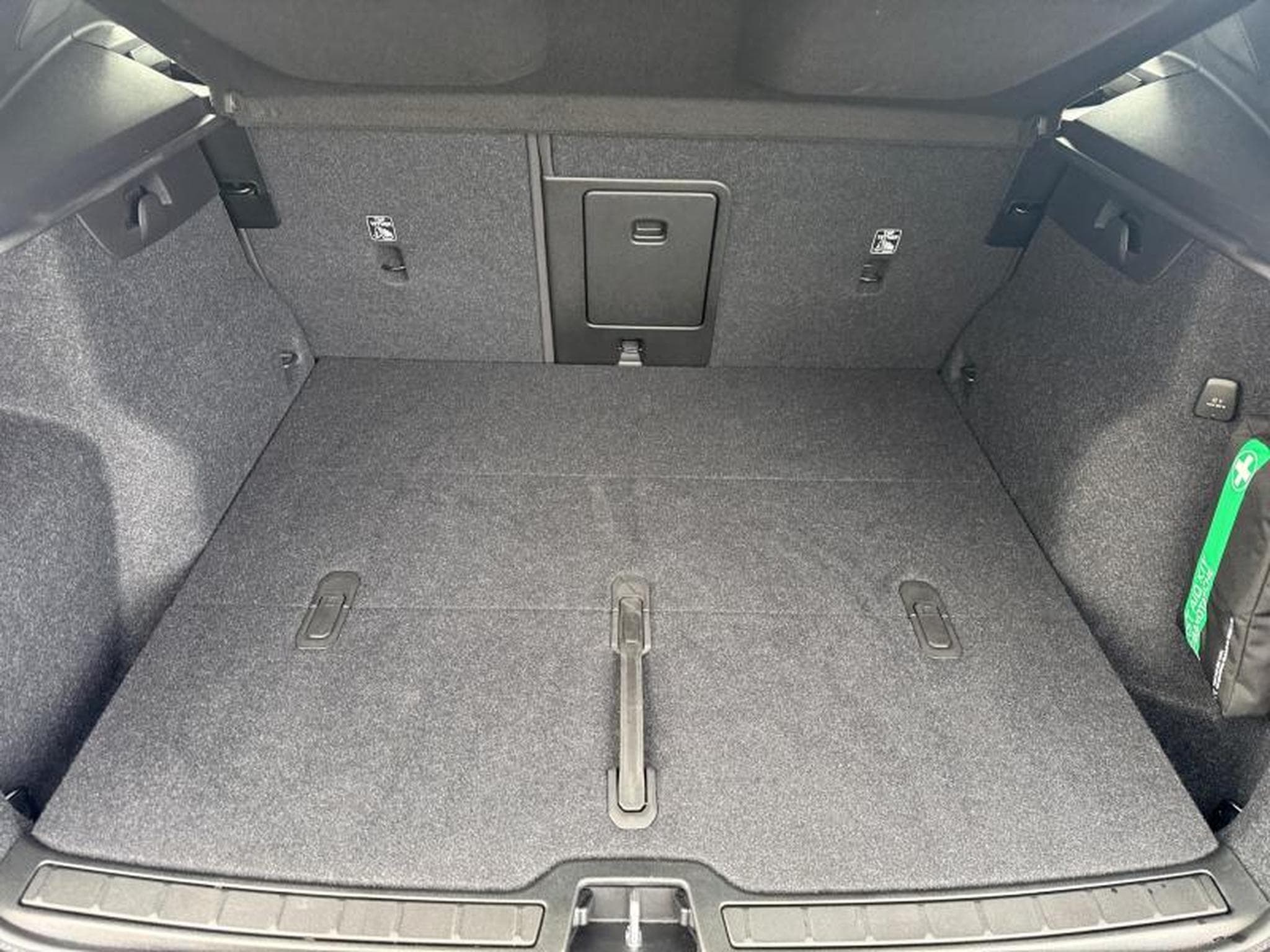 Volvo XC40 B3 Plus Dark / Essence (2025) - Foto 19