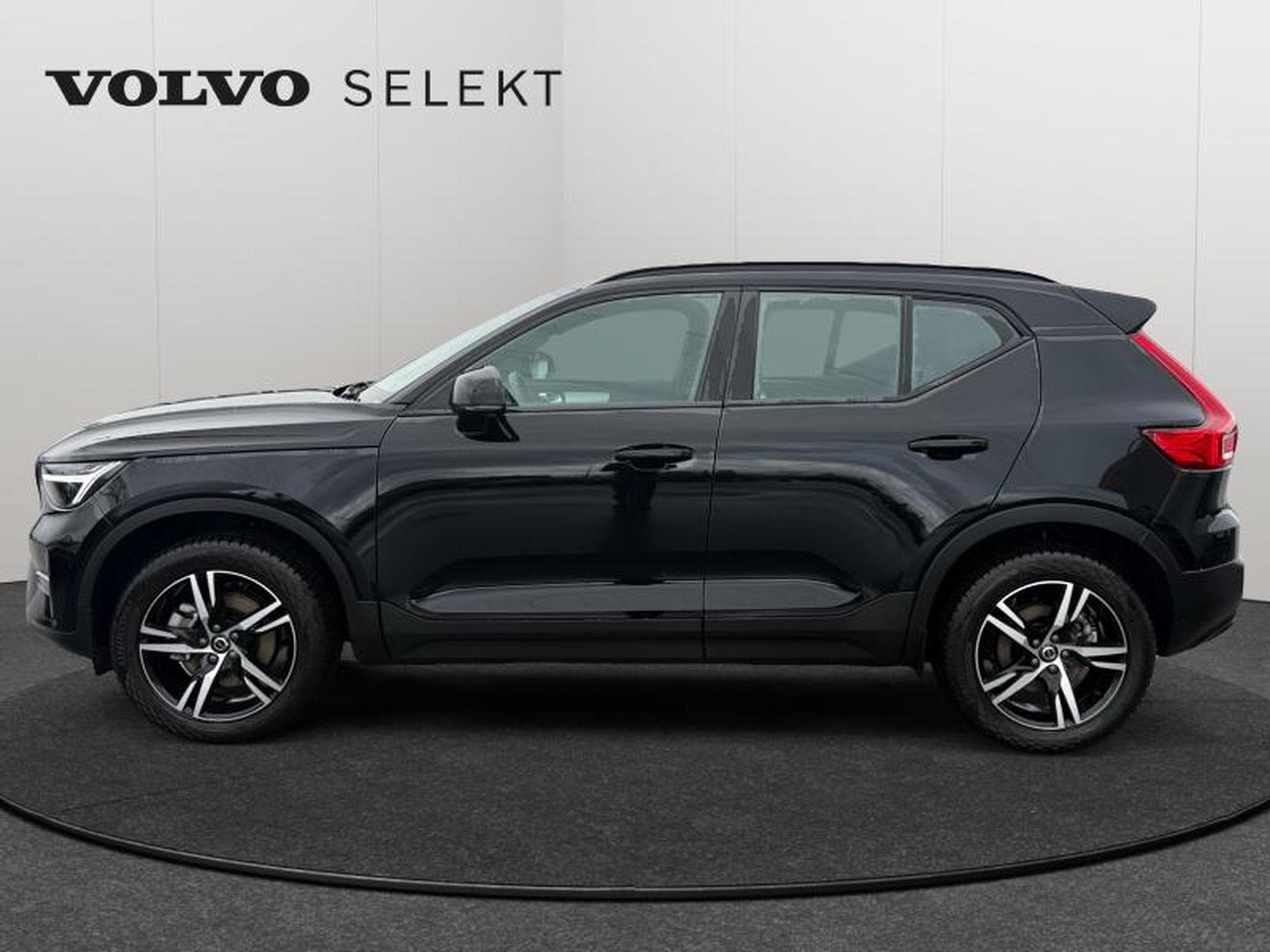 Volvo XC40 B3 Plus Dark / Essence (2025) - Foto 4