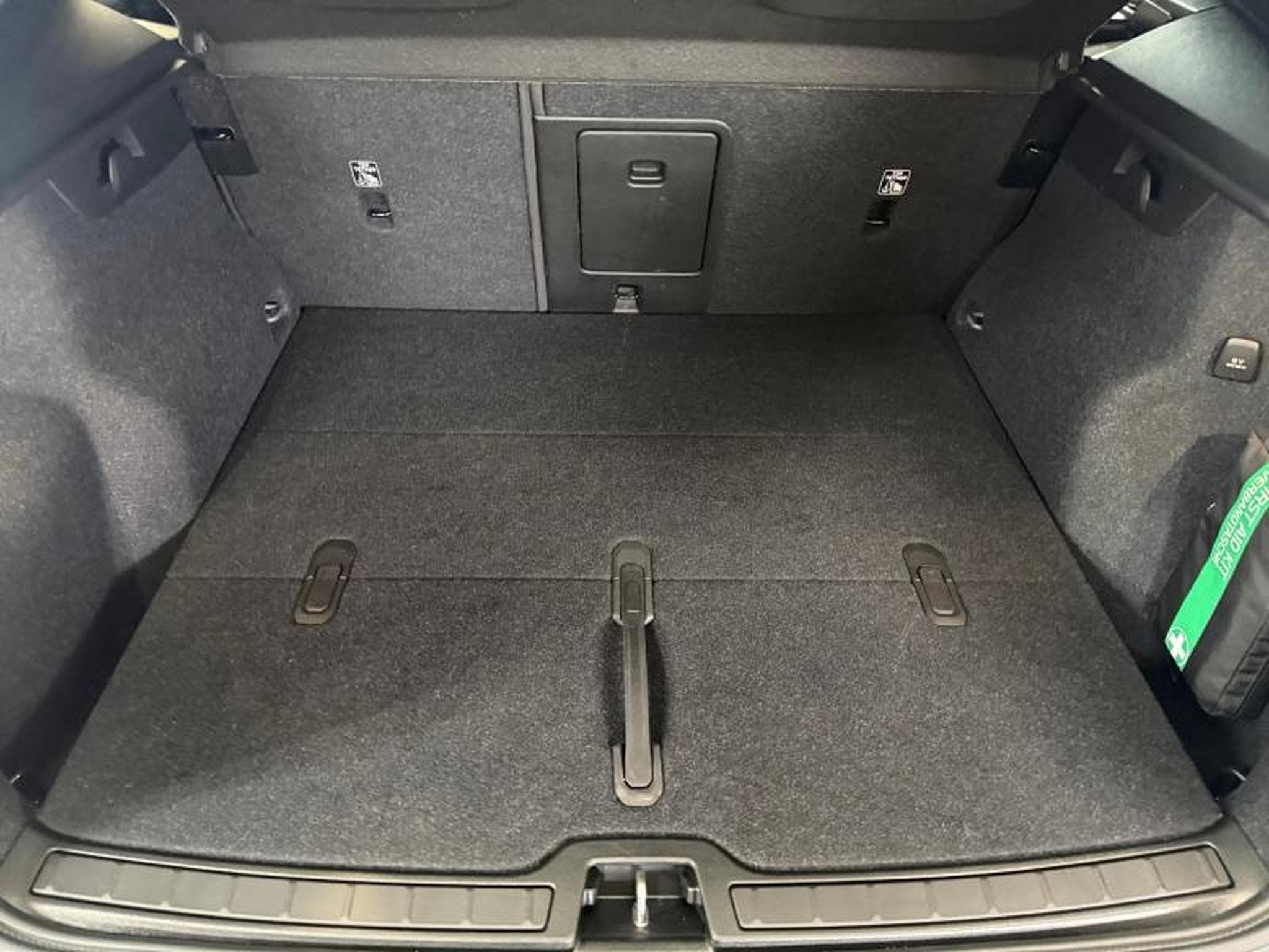 Volvo XC40 B3 Plus Dark / Essence (2025) - Foto 19