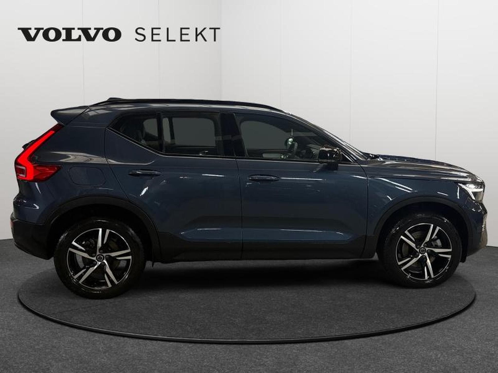 Volvo XC40 B3 Plus Dark / Essence (2025) - Foto 7