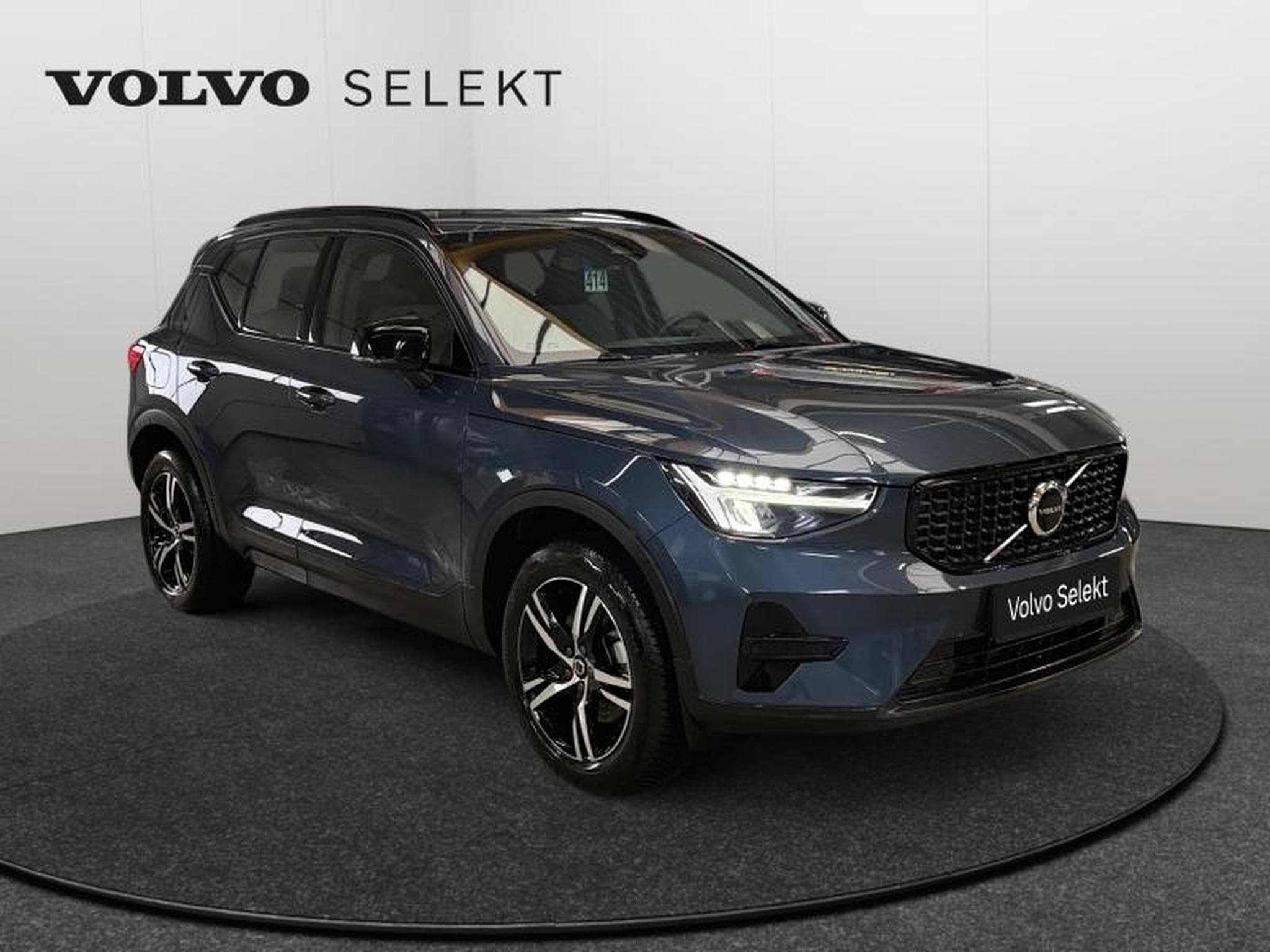 Volvo XC40 B3 Plus Dark / Essence (2025) - Foto 8