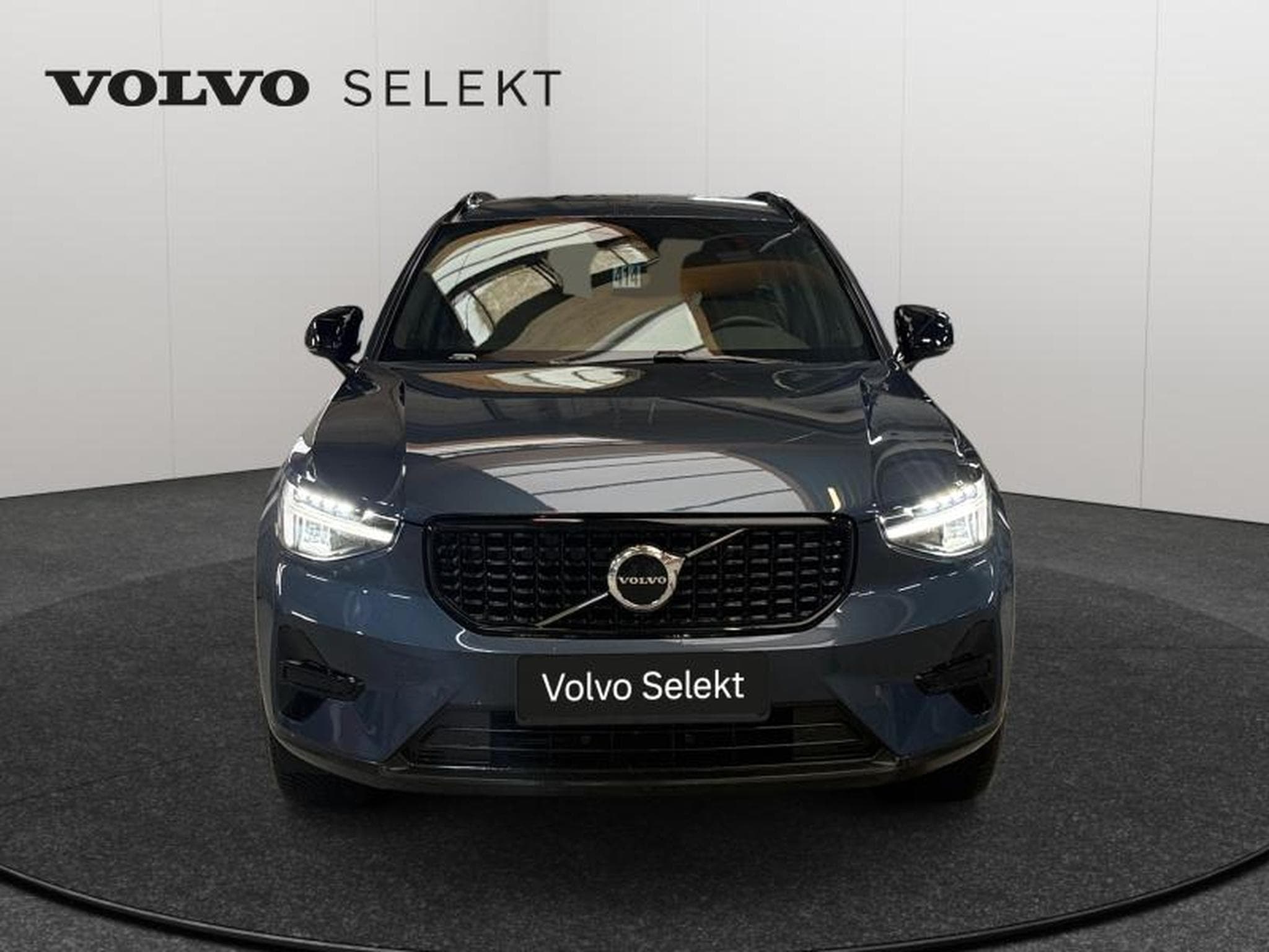 Volvo XC40 B3 Plus Dark / Essence (2025) - Foto 9
