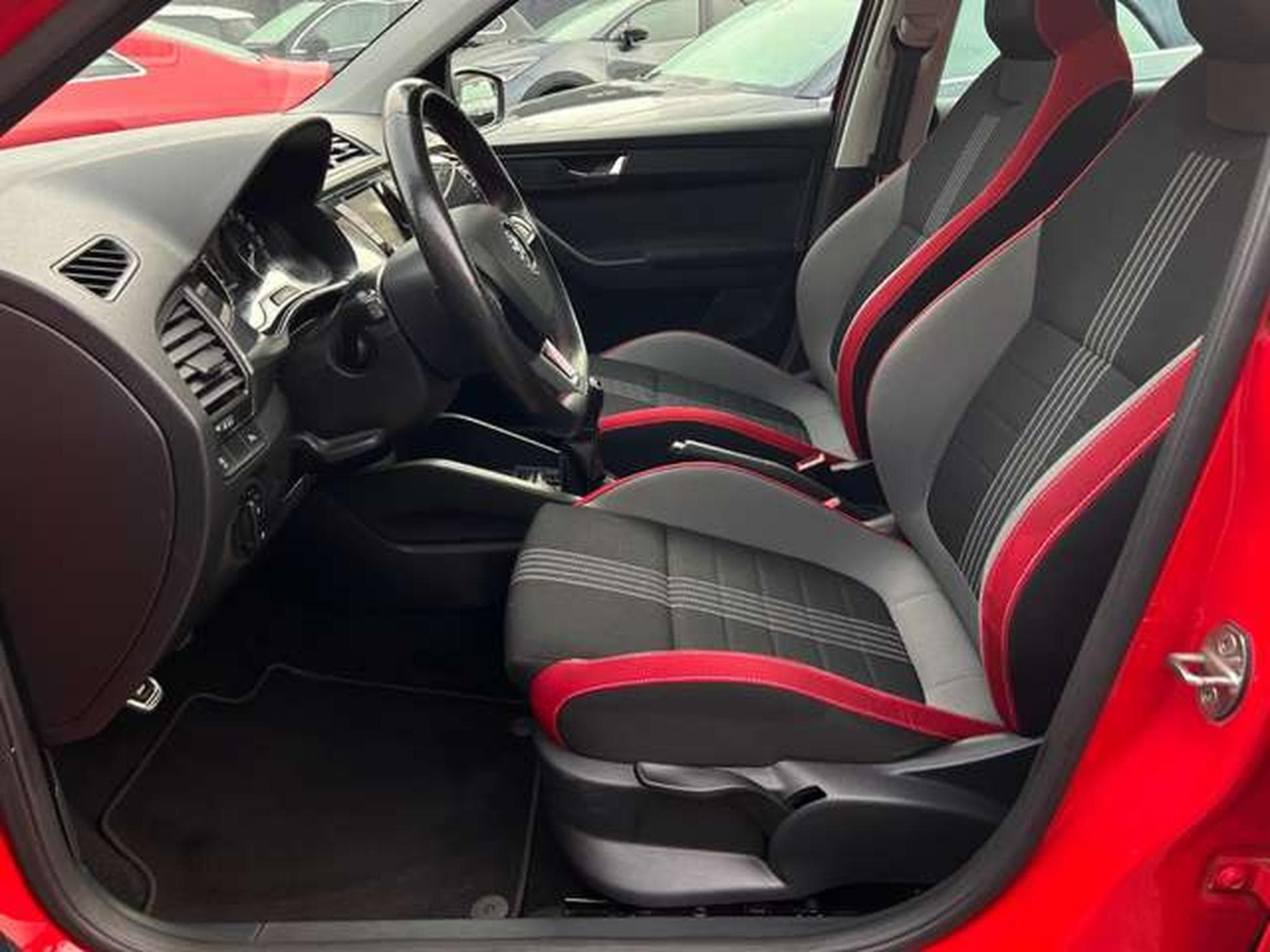 Skoda Fabia 1.0 TSI 110 MONTE CARLO (2017) - Photo 13