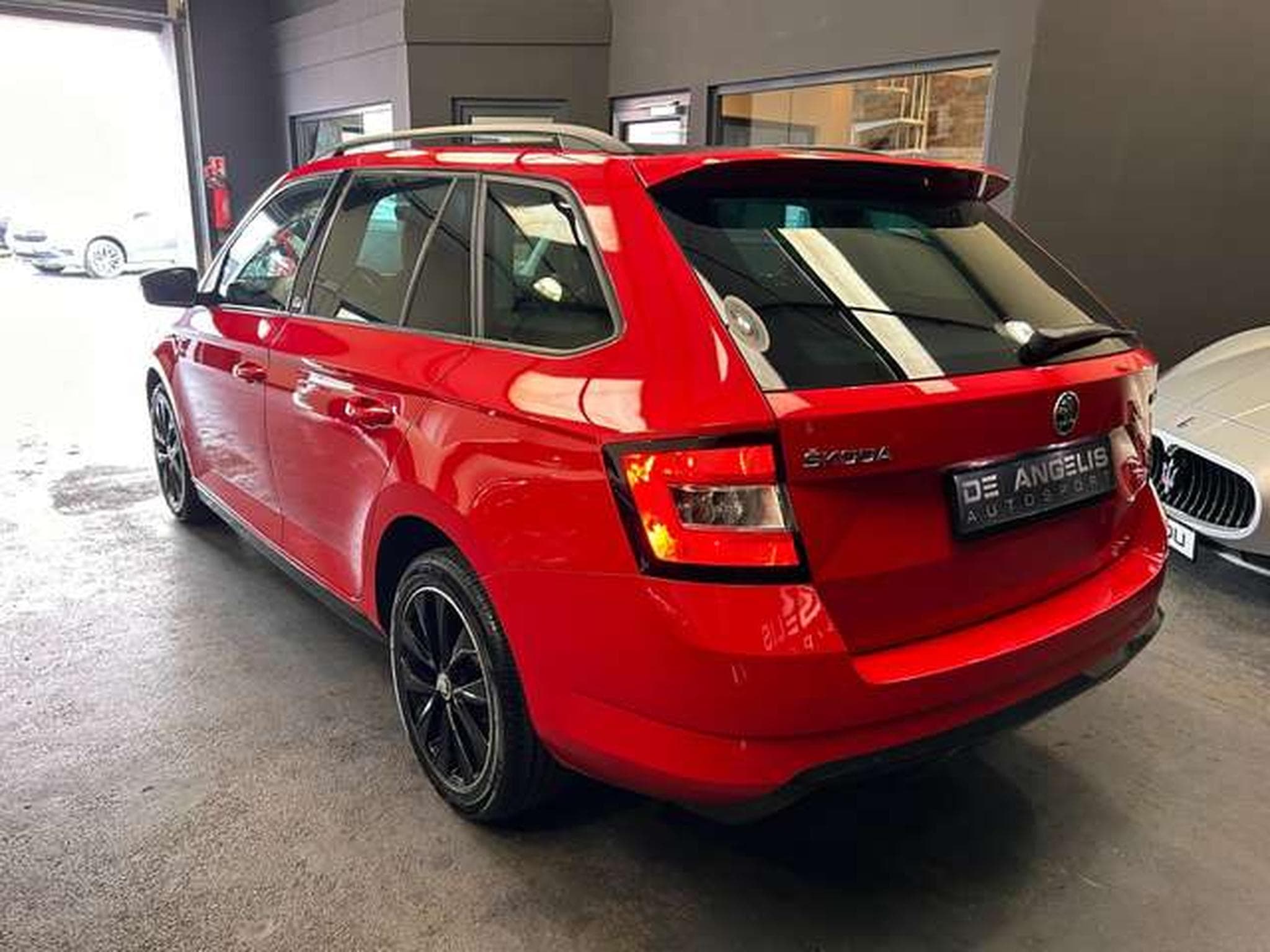 Skoda Fabia 1.0 TSI 110 MONTE CARLO (2017) - Photo 6