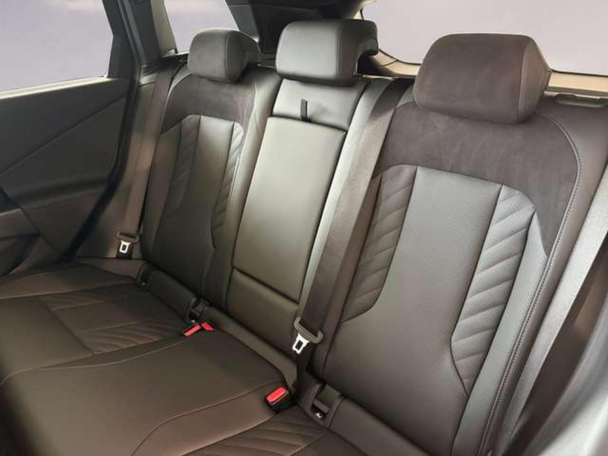 BMW X3 xDrive20i HK HiFi DAB LED Shz (2025) - Foto 9