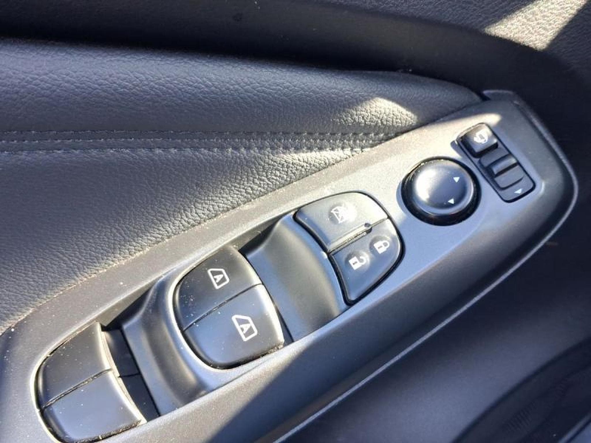 Nissan Juke (2024) - Foto 18