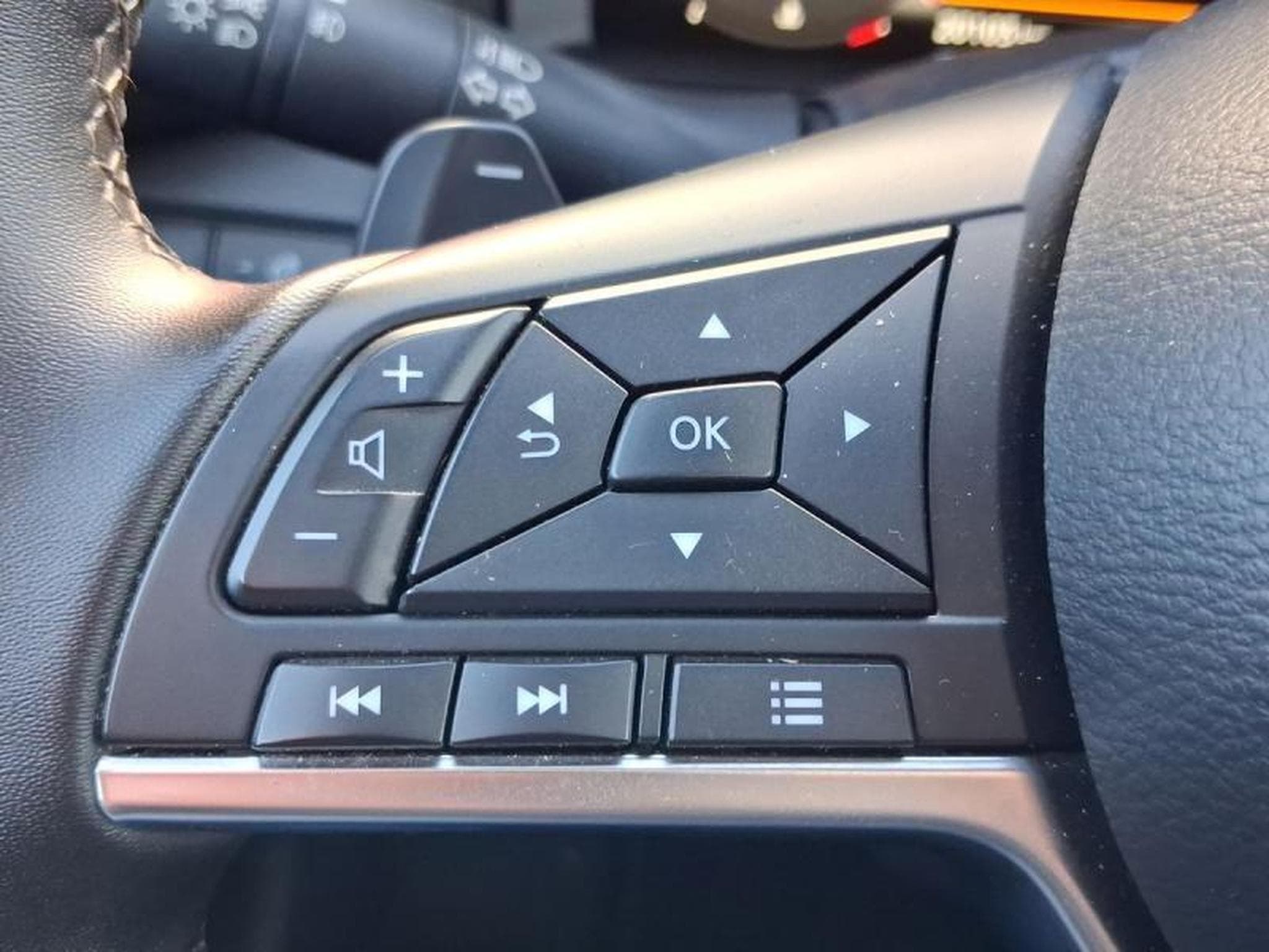 Nissan Juke ACENTA + CONFORT PACK (2024) - Foto 18